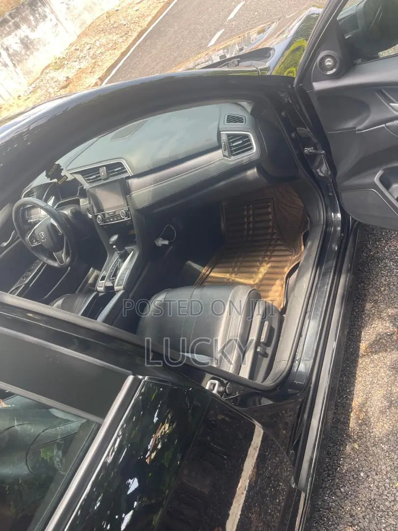 Honda Civic Touring 4dr Sedan (1.5L 4cyl) 2017 Black