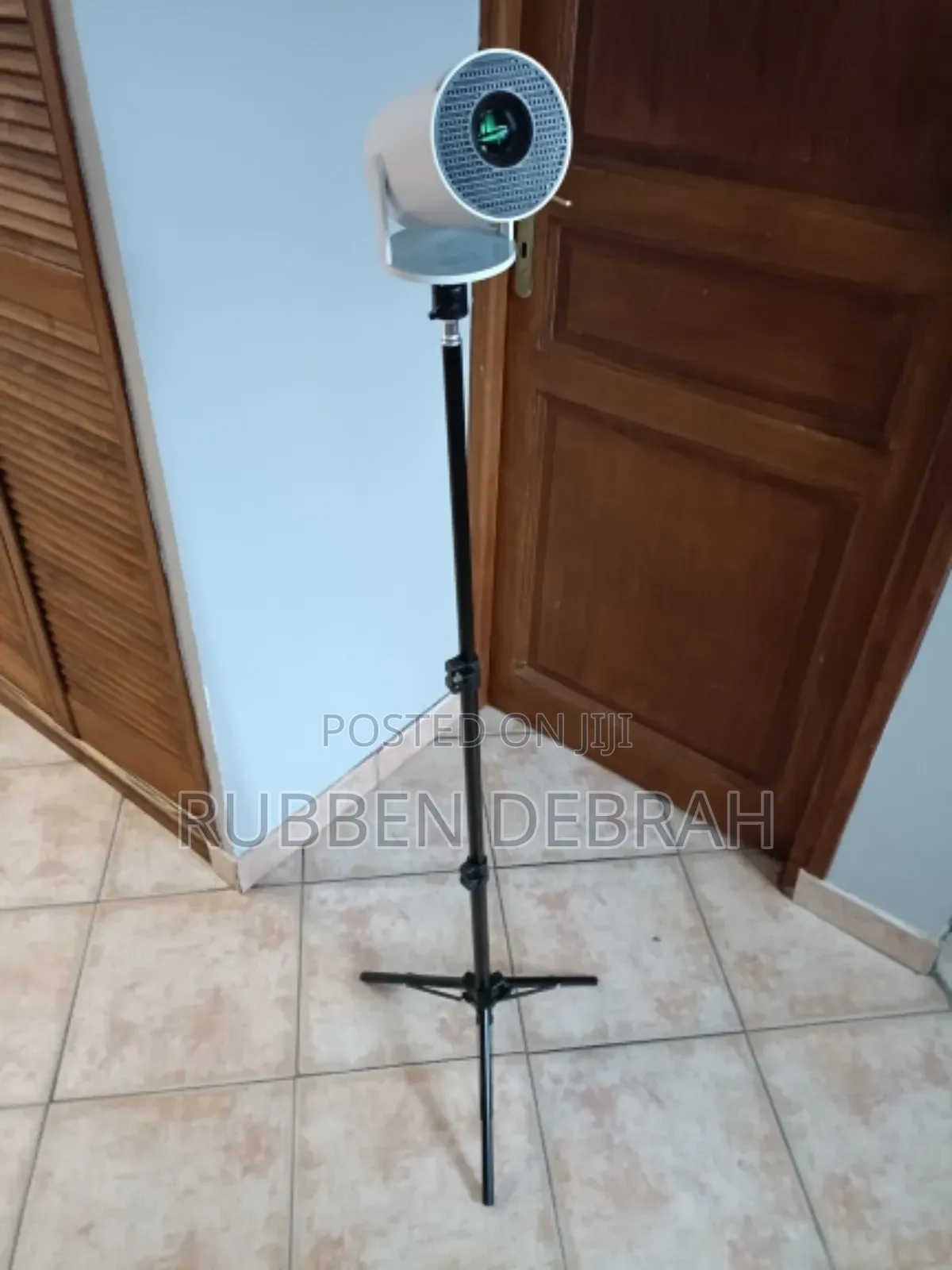 Projector Tripod Stand Mount