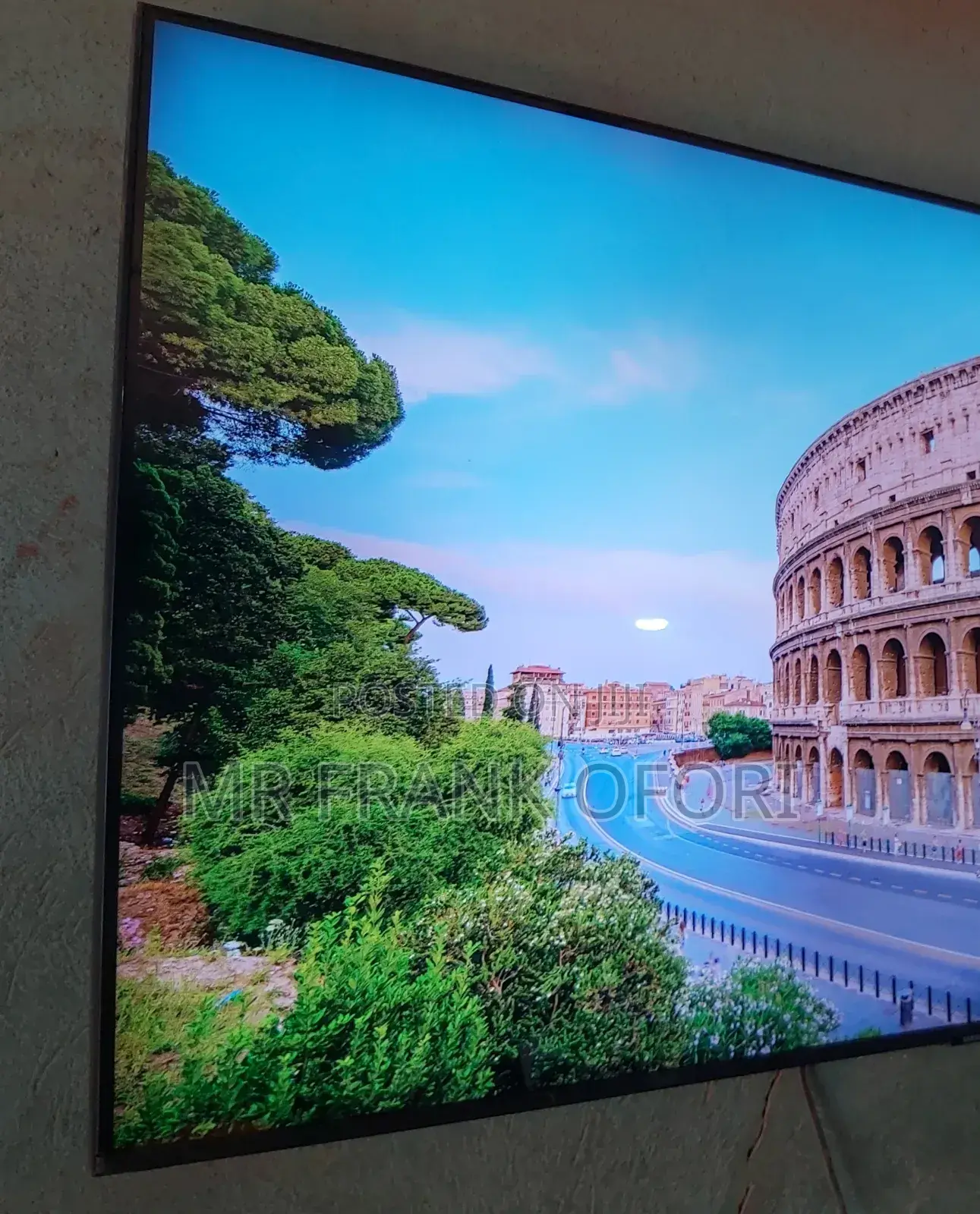 Samsung 50inches Smart Edgeless Screen