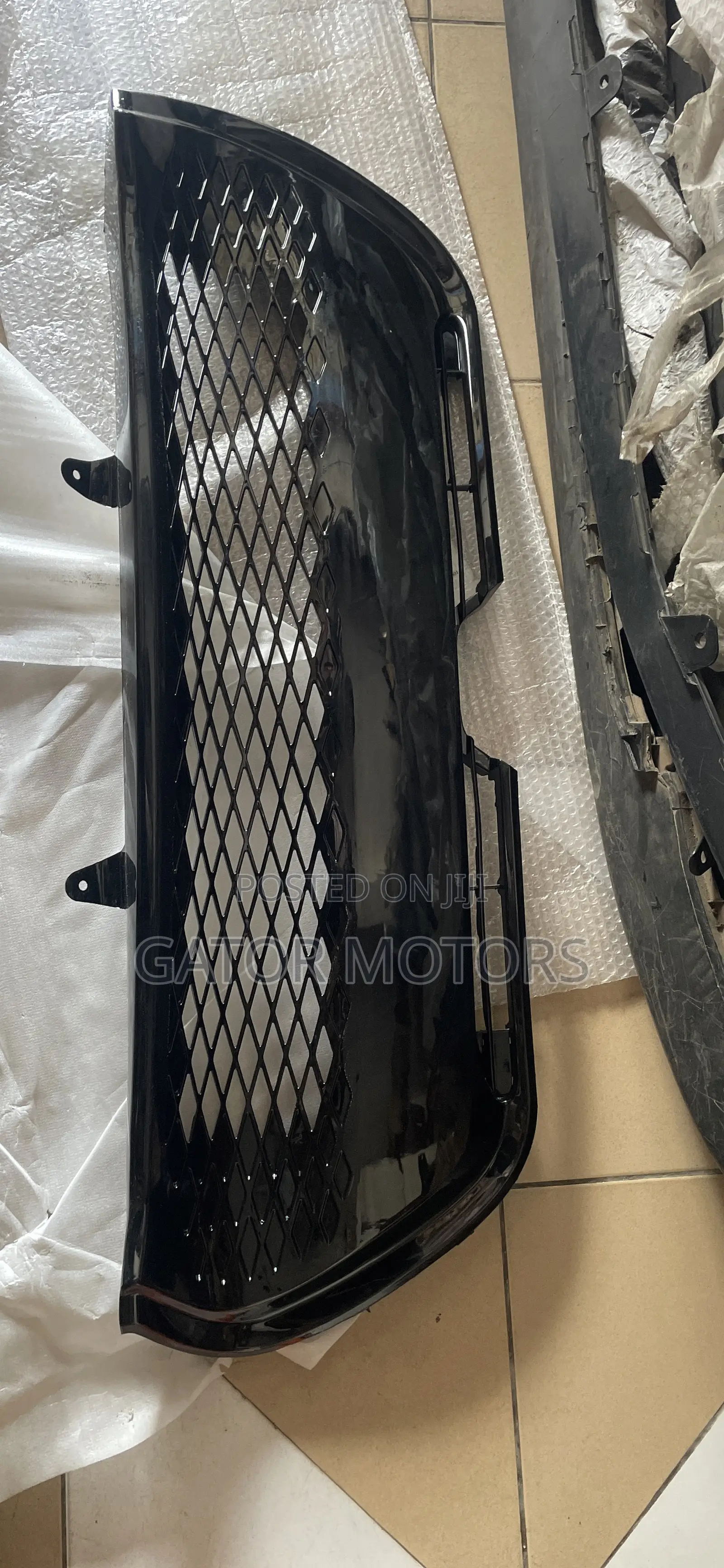 Corolla 2017 2018 Bumper Grille / Shells Sports