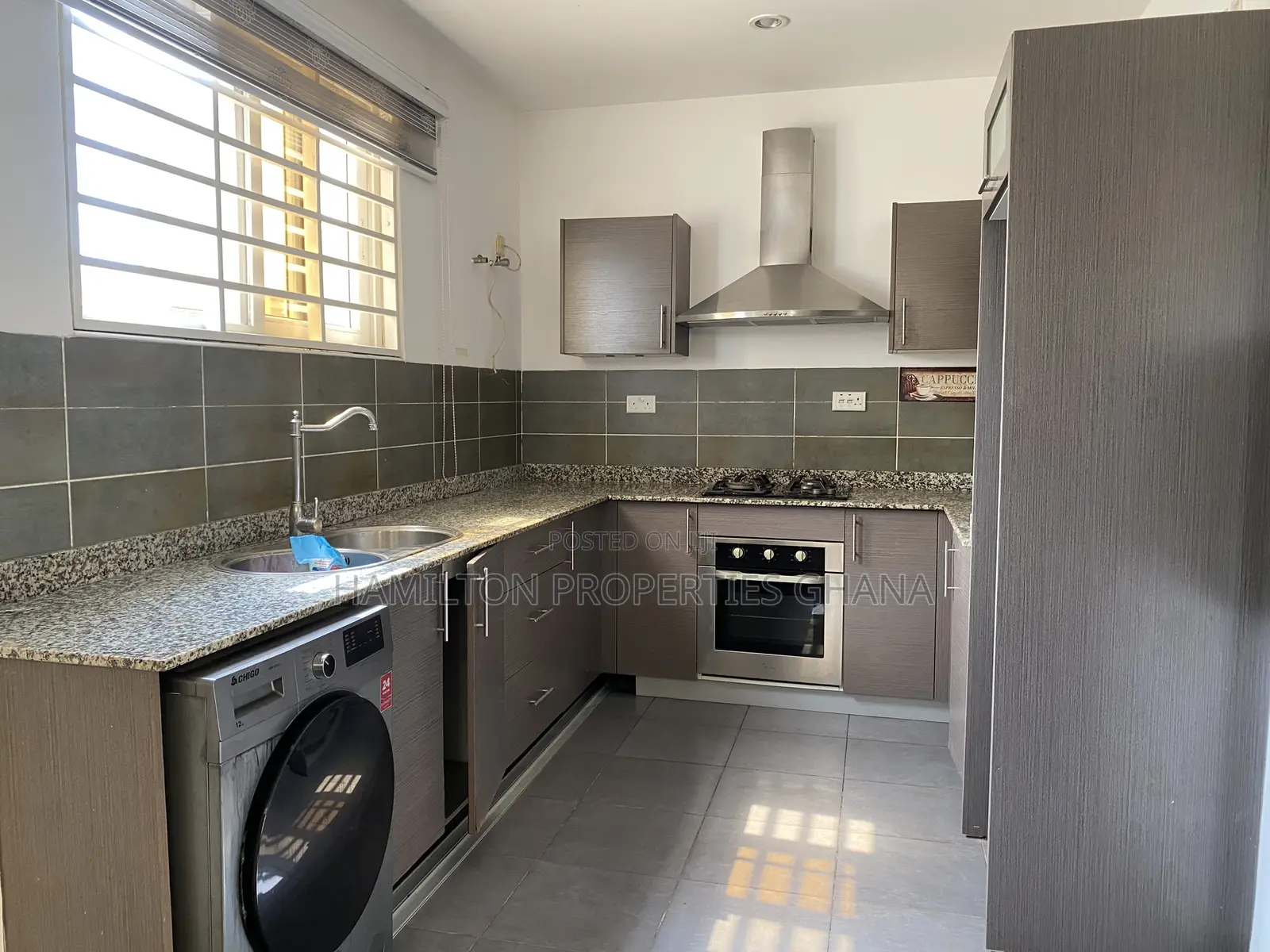 2bdrm Apartment in Labone Crescent for rent