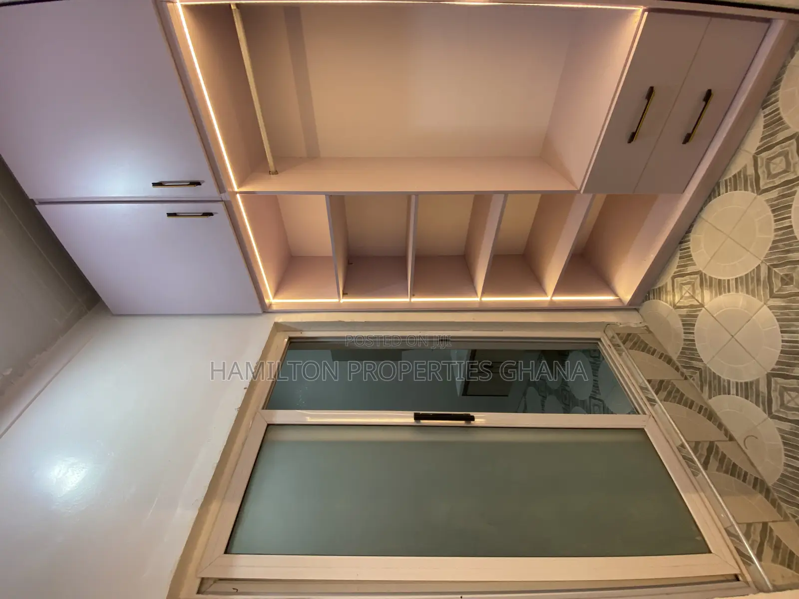 Furnished 2bdrm Apartment in Osu for rent
