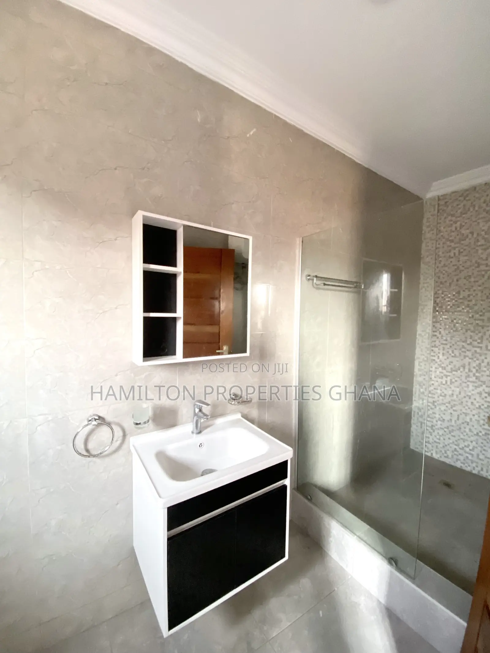 1bdrm Apartment in Adjiringanor, East Legon for rent