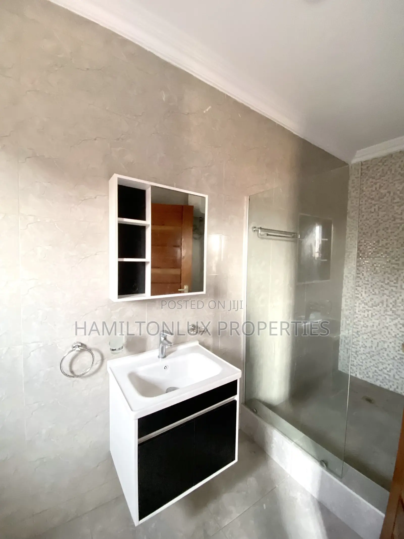 1bdrm Apartment in Adjiringanor, East Legon for rent