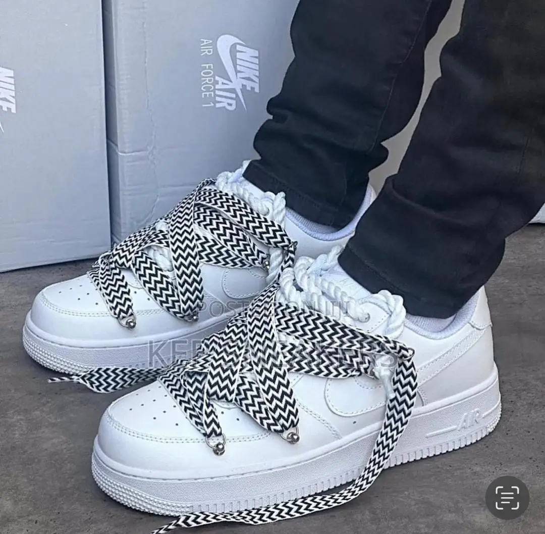 Nike Air Force 1 Wide Lace