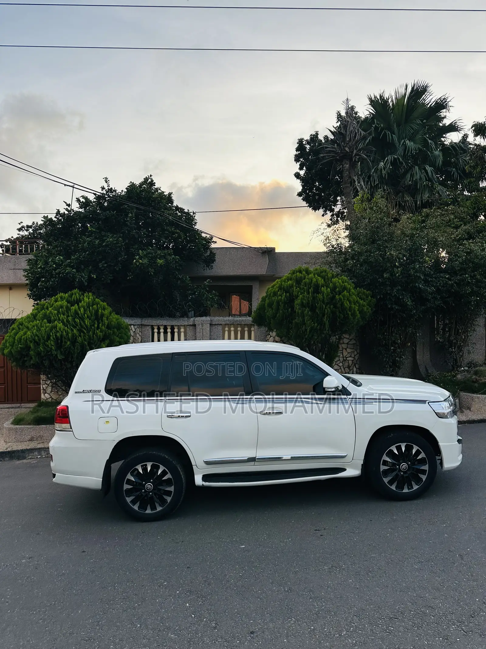 Toyota Land Cruiser 2007 White
