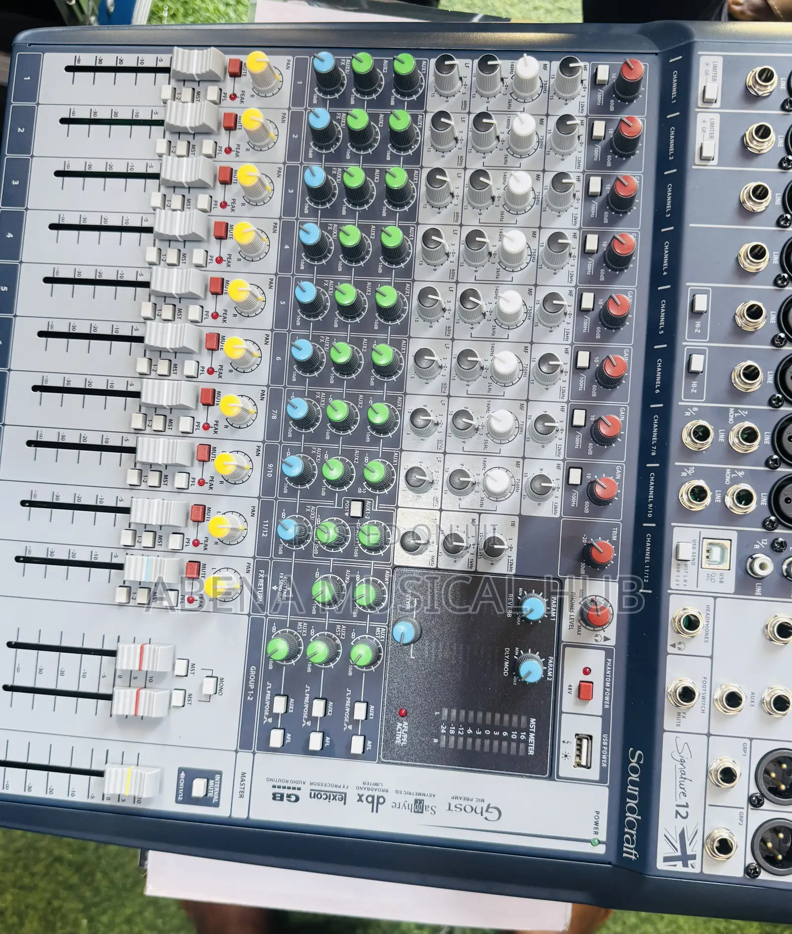 12 Channel Sound Craft Singnature Mixer