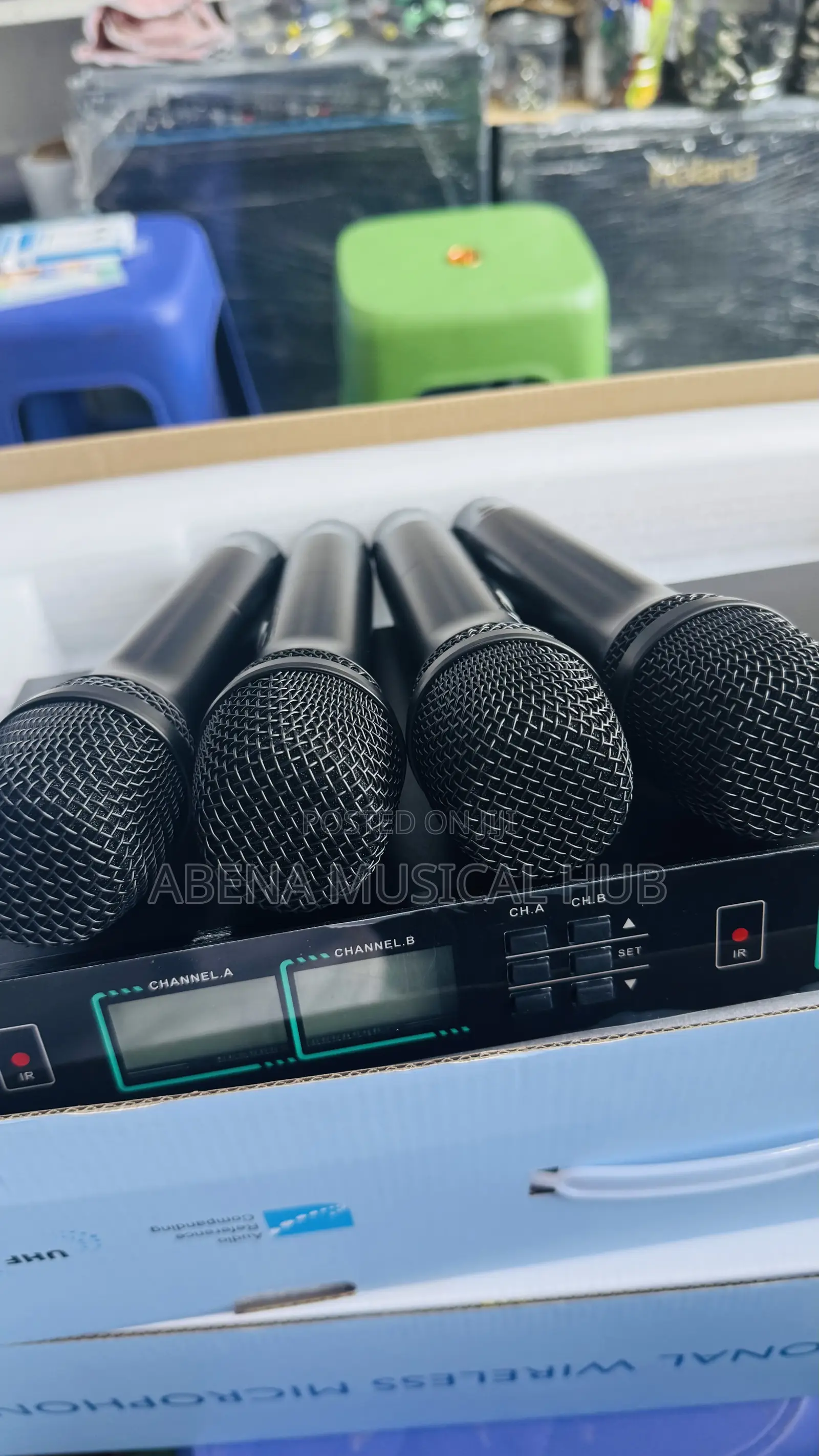 Shure Uhf Professional Wireless Microphone 4 In 1