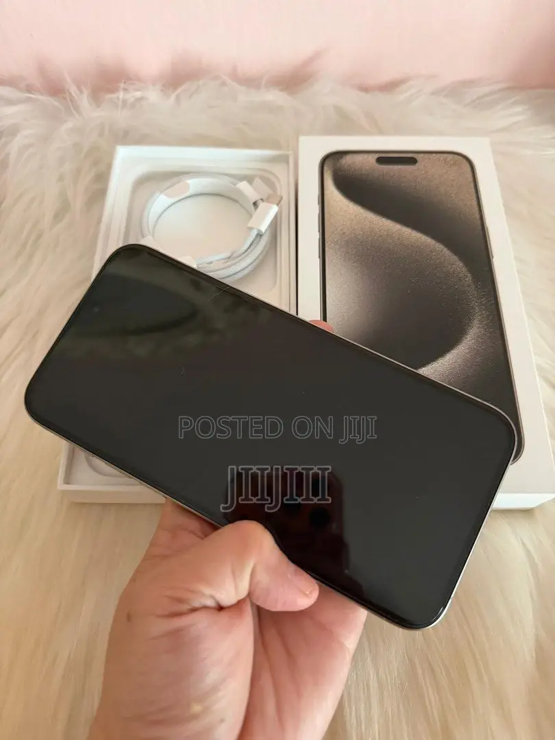 Apple iPhone 15 Pro Max 256 GB Silver