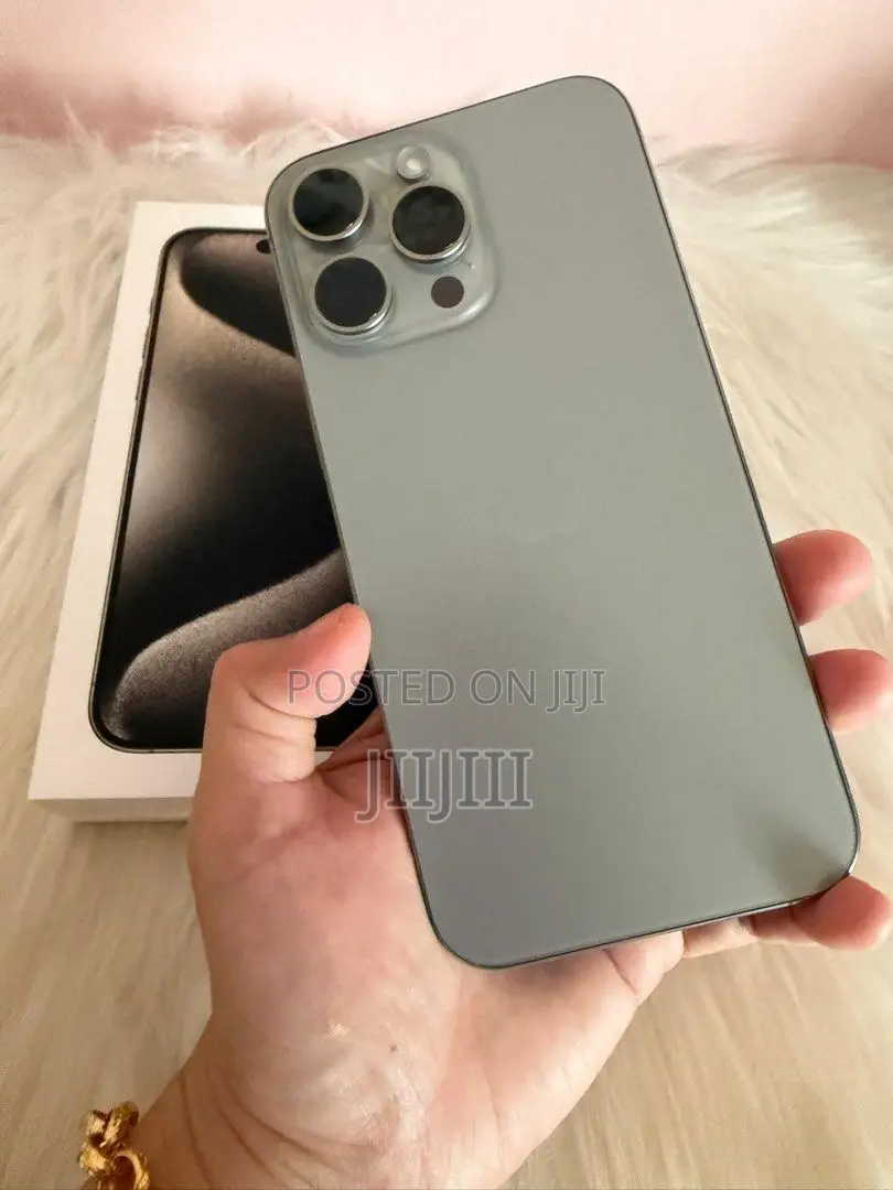 Apple iPhone 15 Pro Max 256 GB Silver