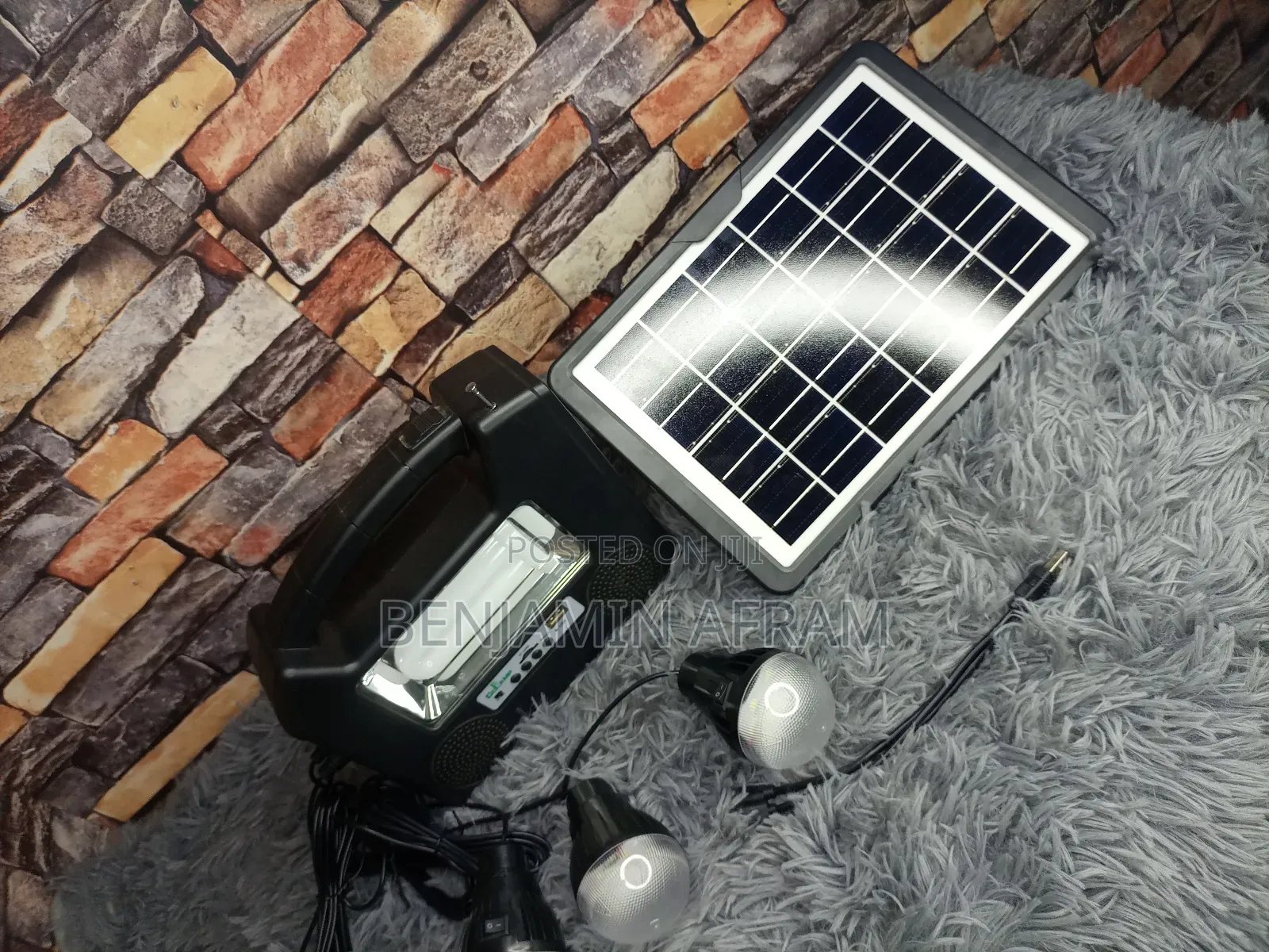 Radio With Solar Panel