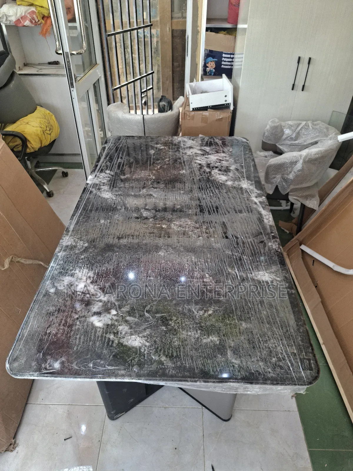 Exp. Glossy Marble Table 160x90cm