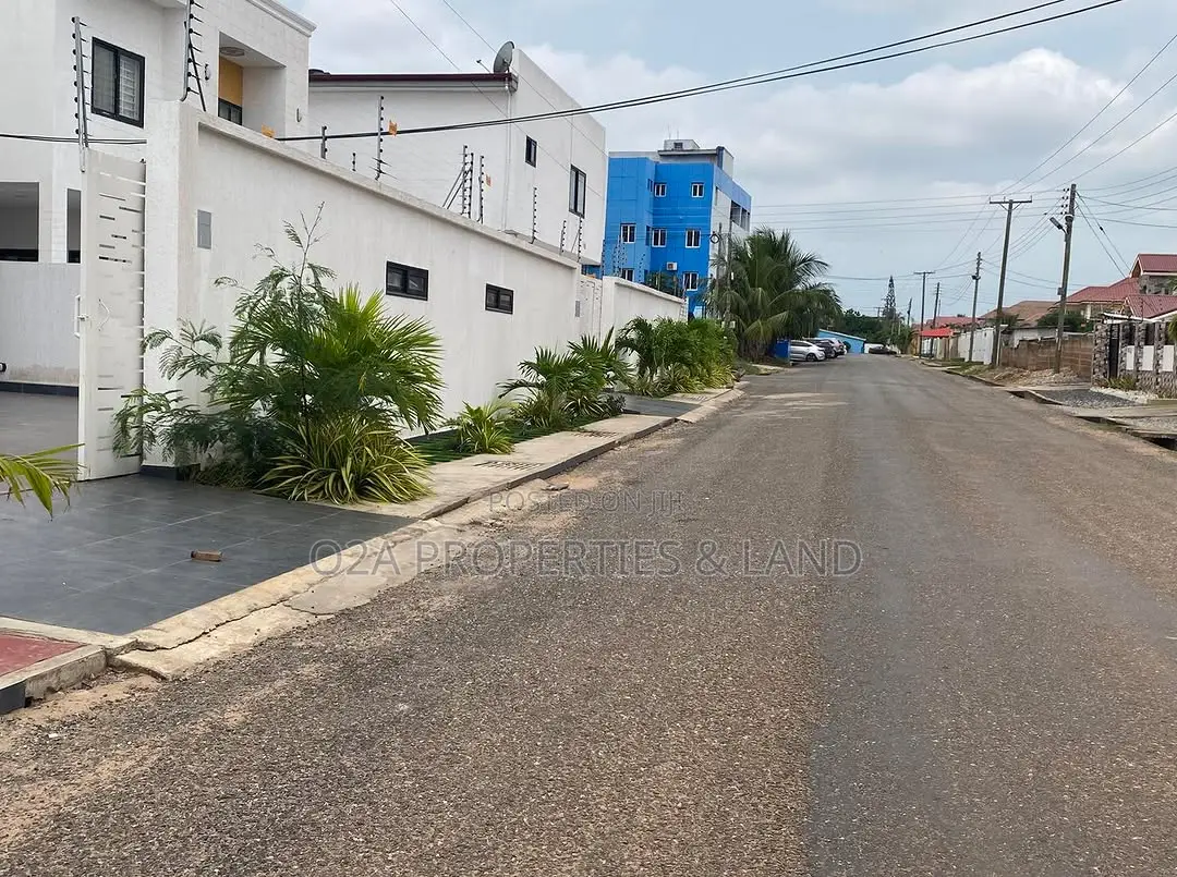 4bdrm House in Spintex, Baatsona Total for sale