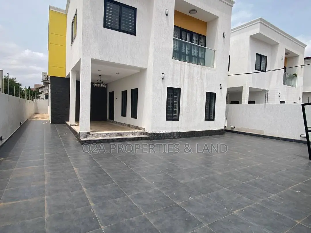 4bdrm House in Spintex, Baatsona Total for sale