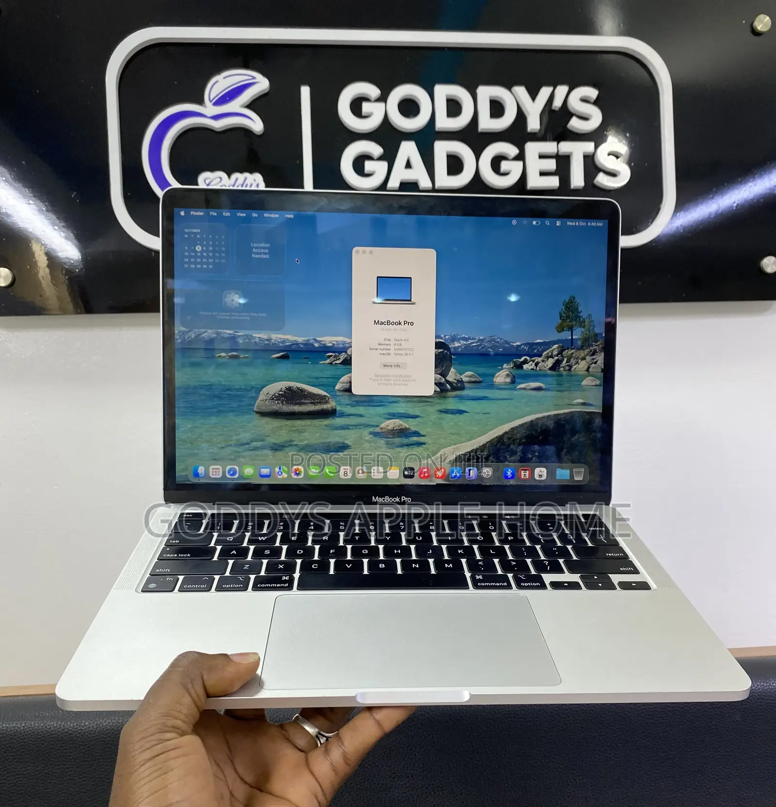 Laptop Apple MacBook Pro 2022 M2 8GB Apple M2 SSD 256GB