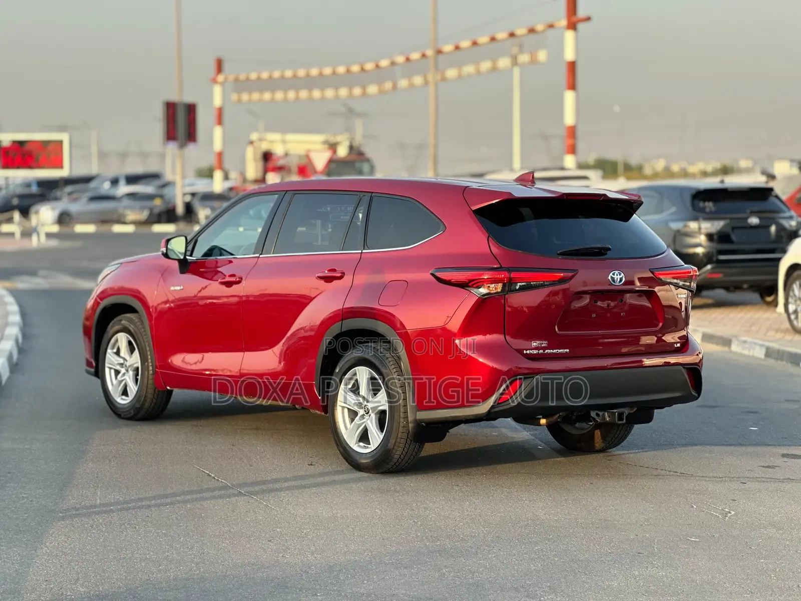 Toyota Highlander LE 2021 Burgundy