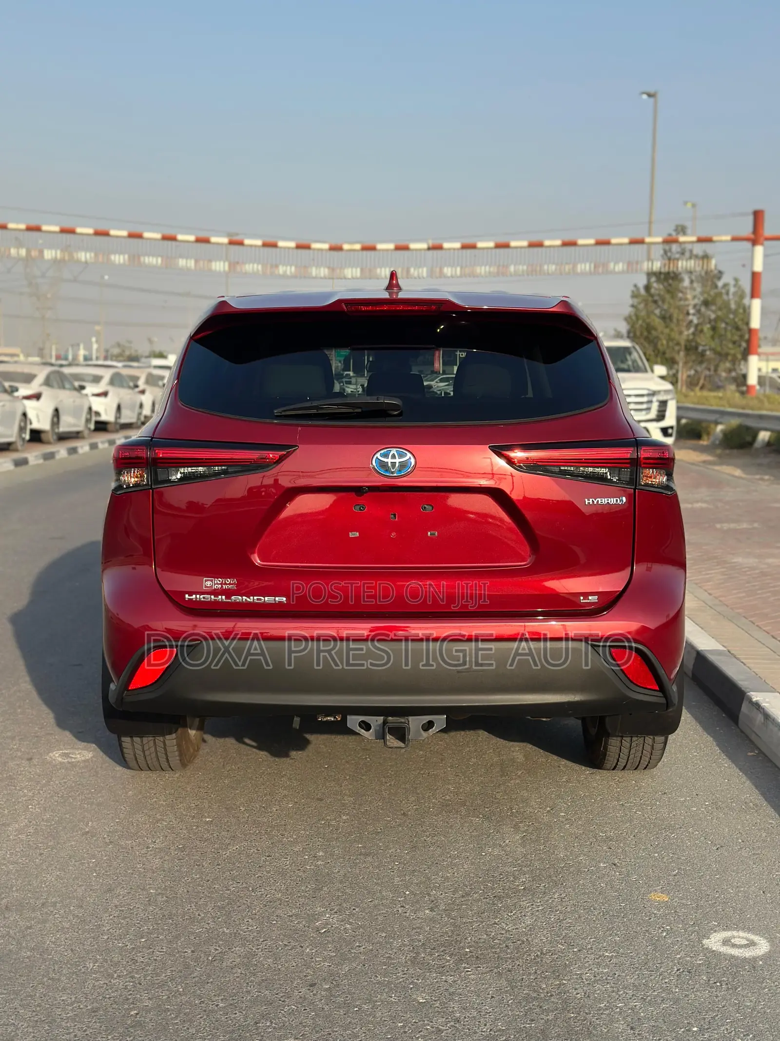 Toyota Highlander LE 2021 Burgundy