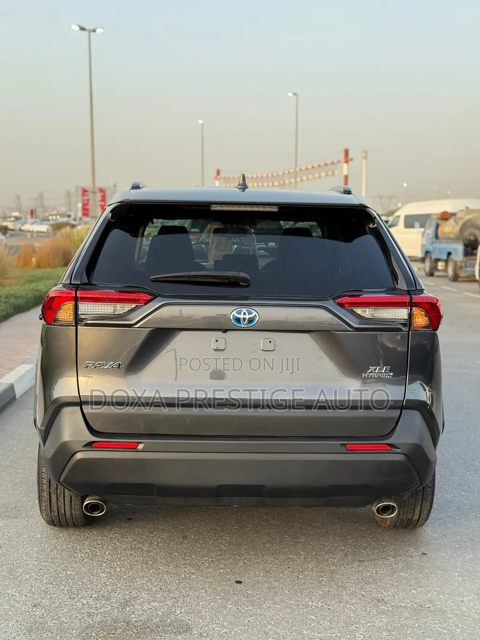 Toyota RAV4 XLE AWD 2020 Gray