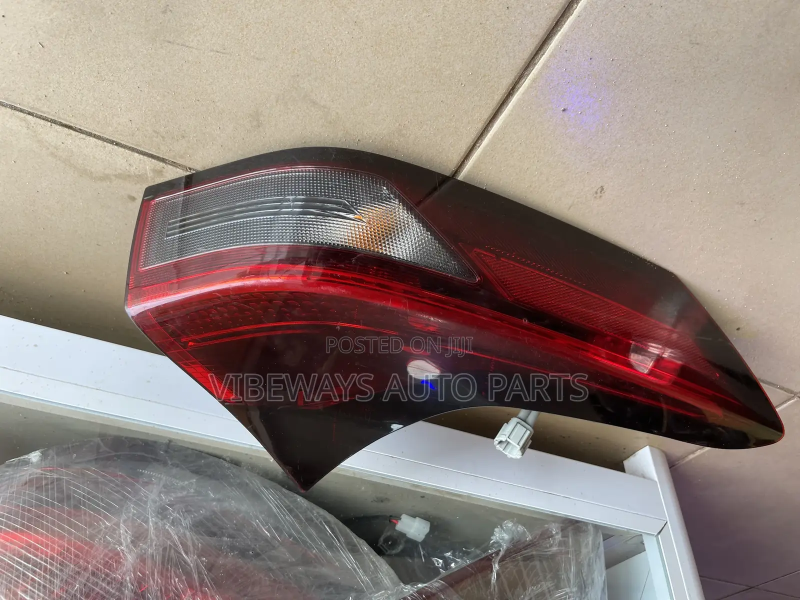 Nissan Rogue 2021-2024 Taillight Original (Used)