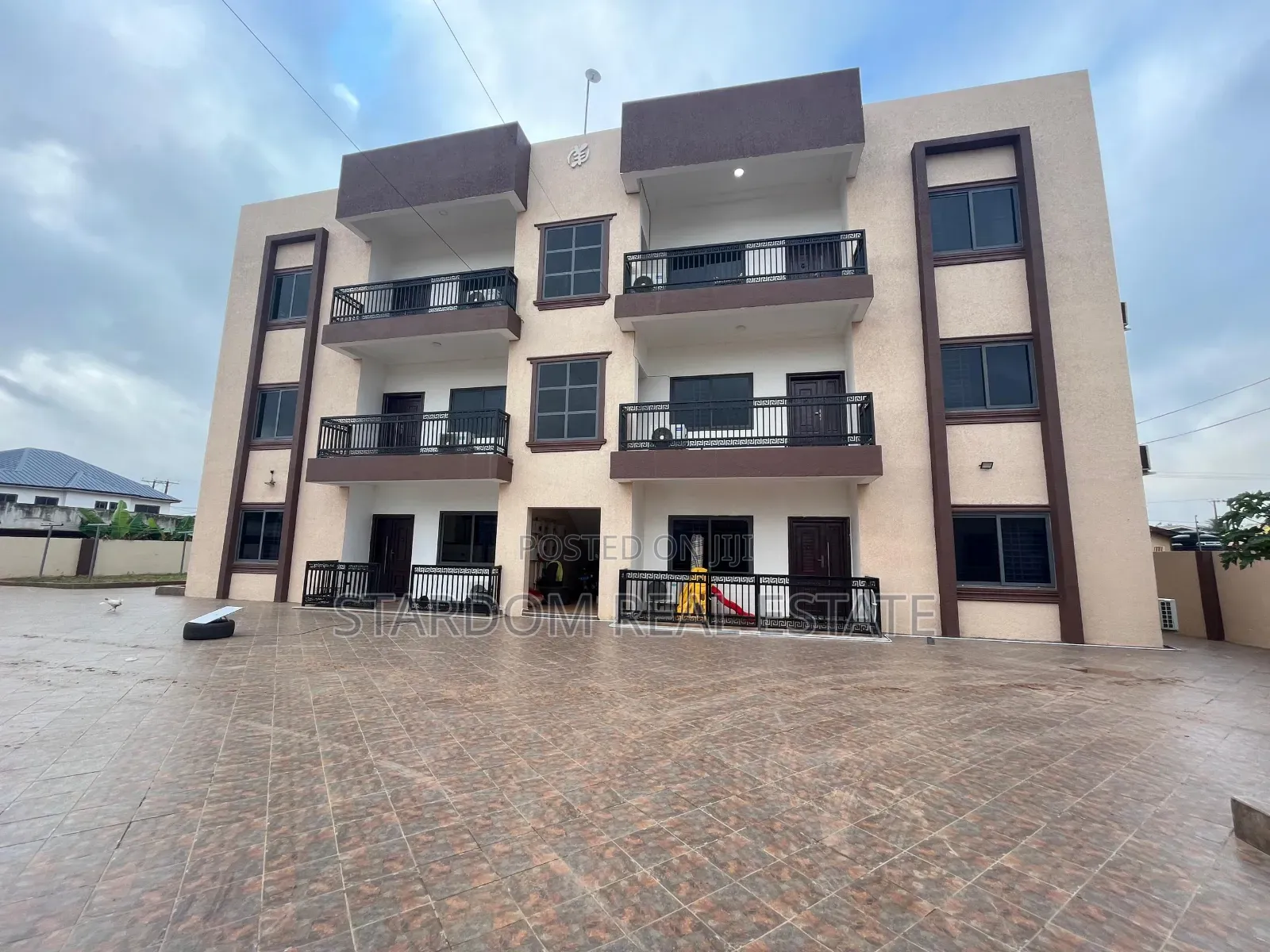 2bdrm Apartment in Starbite, Ashaley Botwe for rent