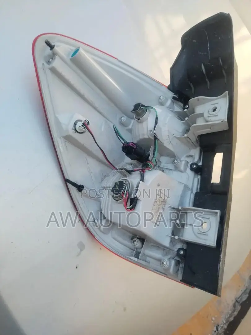 Chevrolet Equinox 2016-2017 Taillights Right