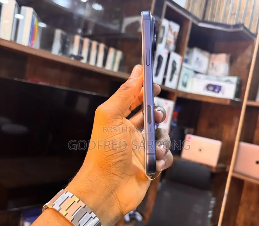 New Apple iPhone 17 Pro Max 256 GB Blue