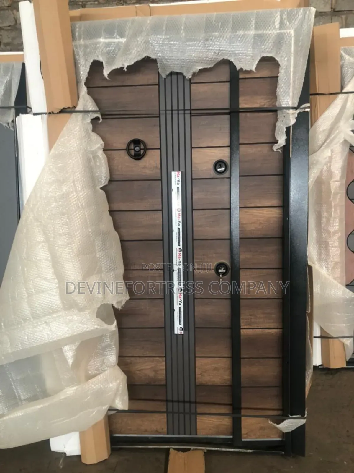 Quality Laminate Hard Wood [[ Strong and Durable]]