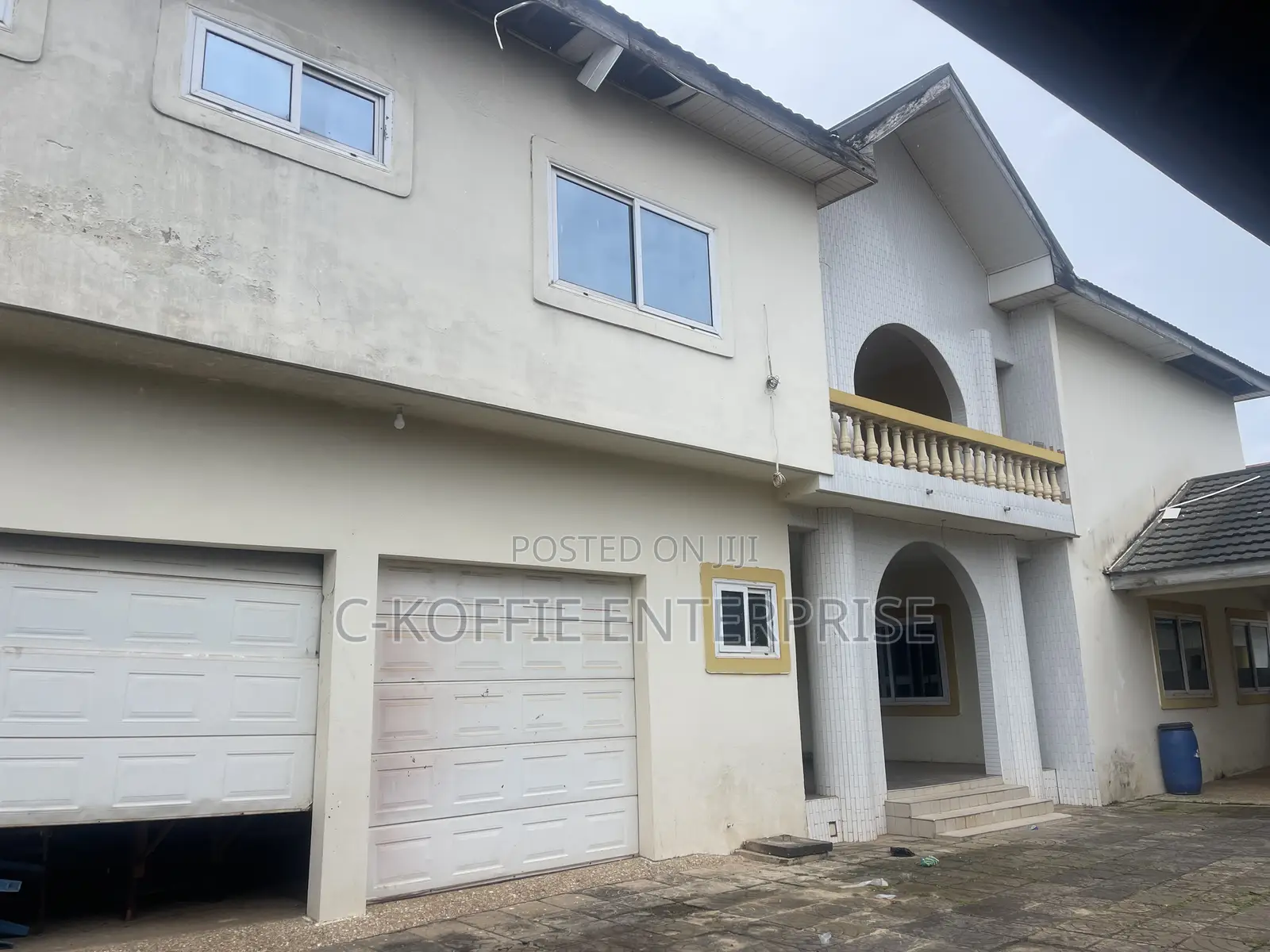 6bdrm Mansion in Achimota, The Mall for sale