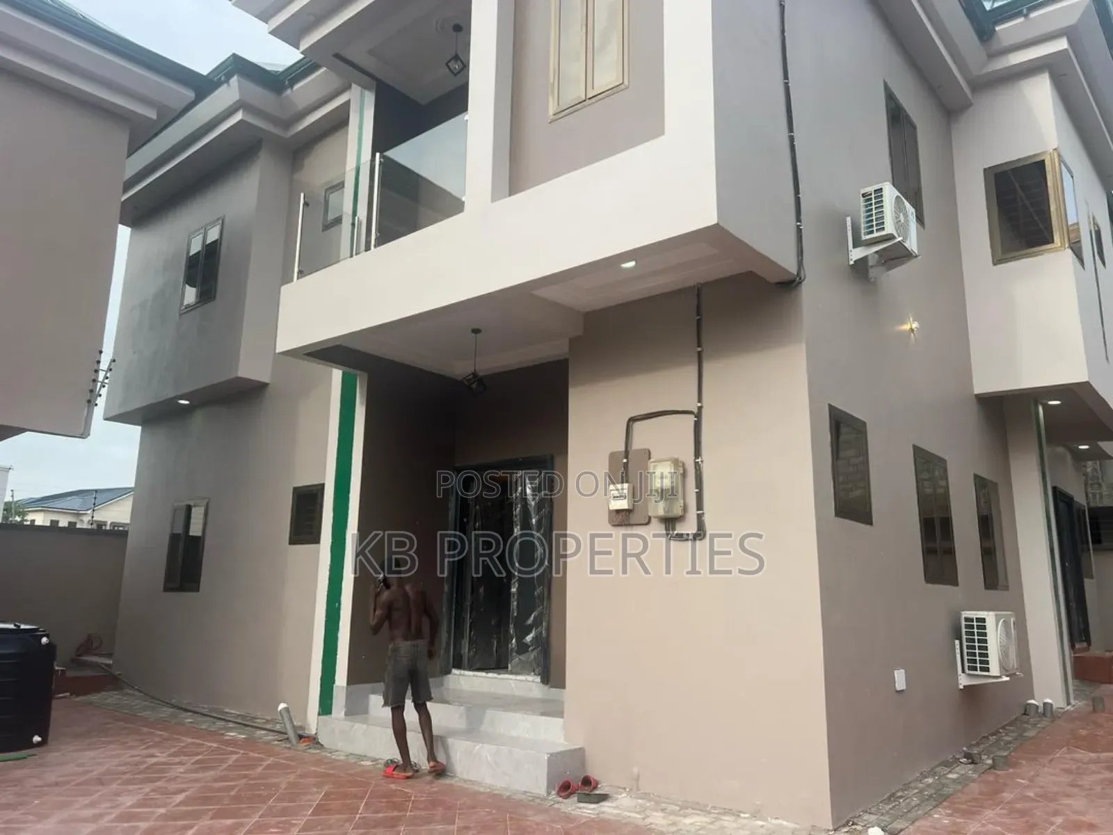 6bdrm House in Kb Properties, Spintex for rent
