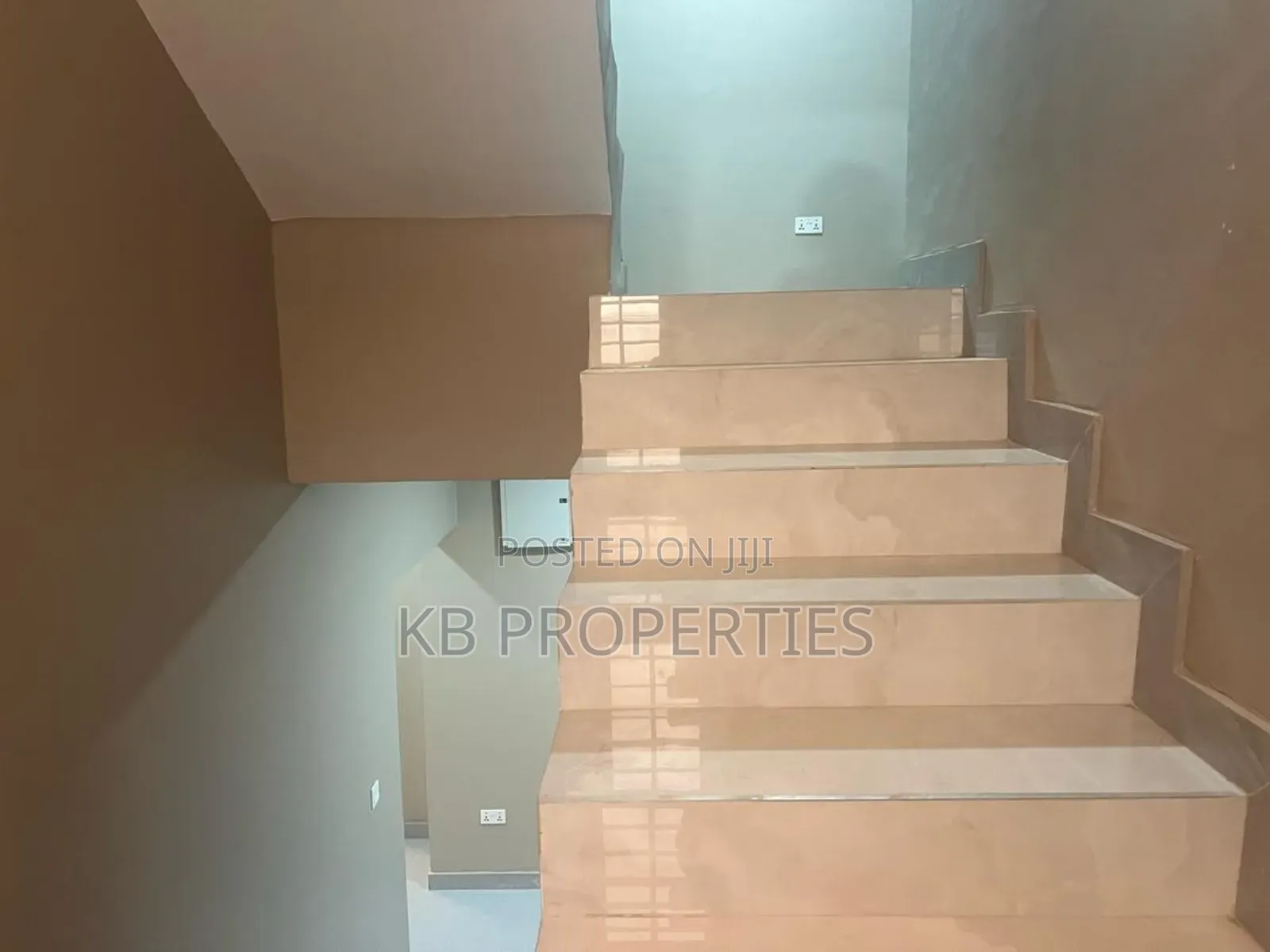 6bdrm House in Kb Properties, Spintex for rent