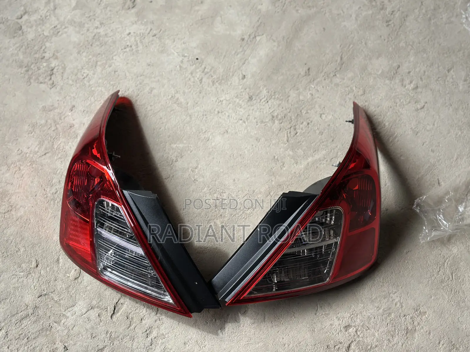 Nissan Versa/ Almera 2012 Taillight