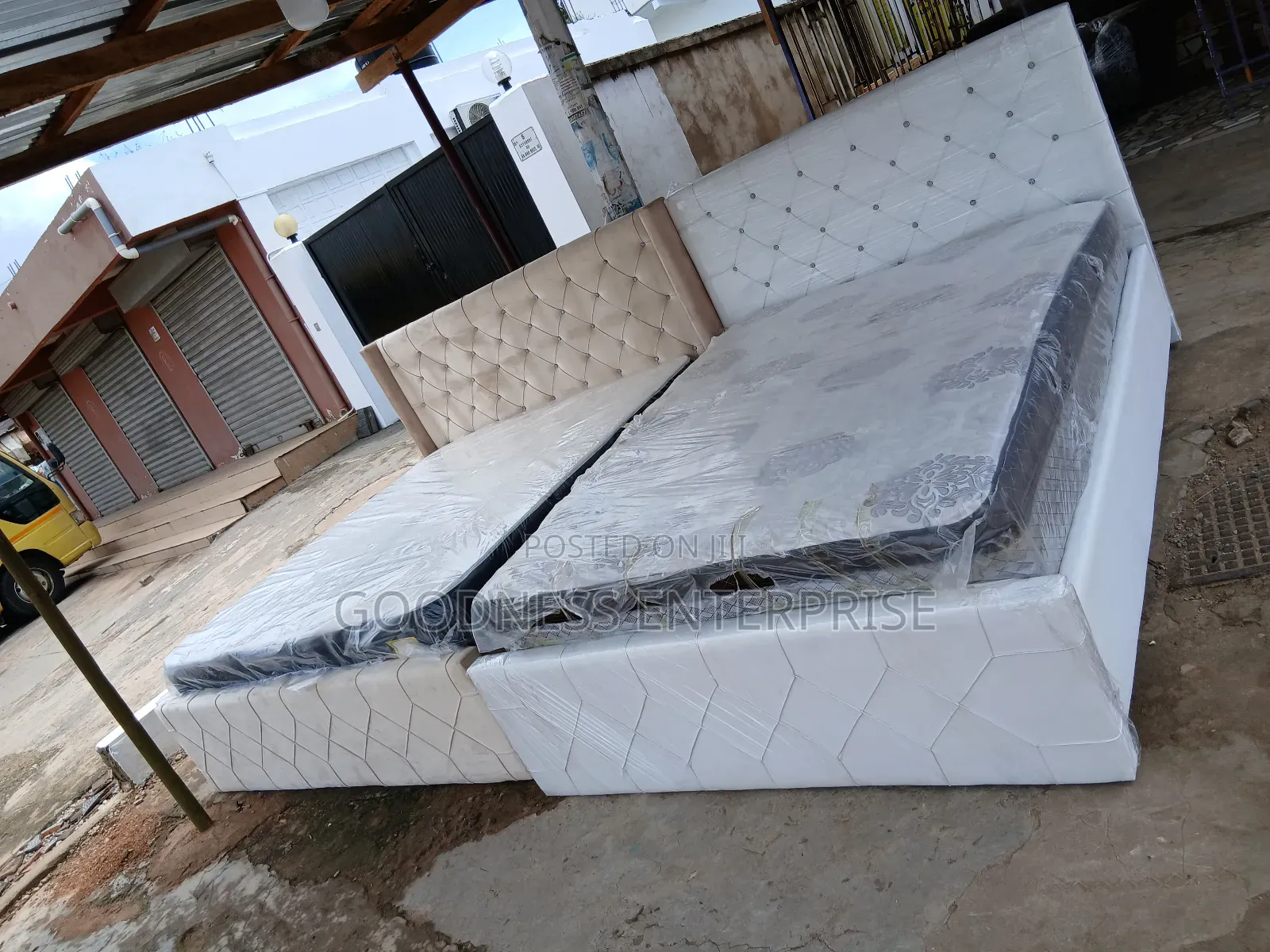 60/80 Bed Frame With Mattress
