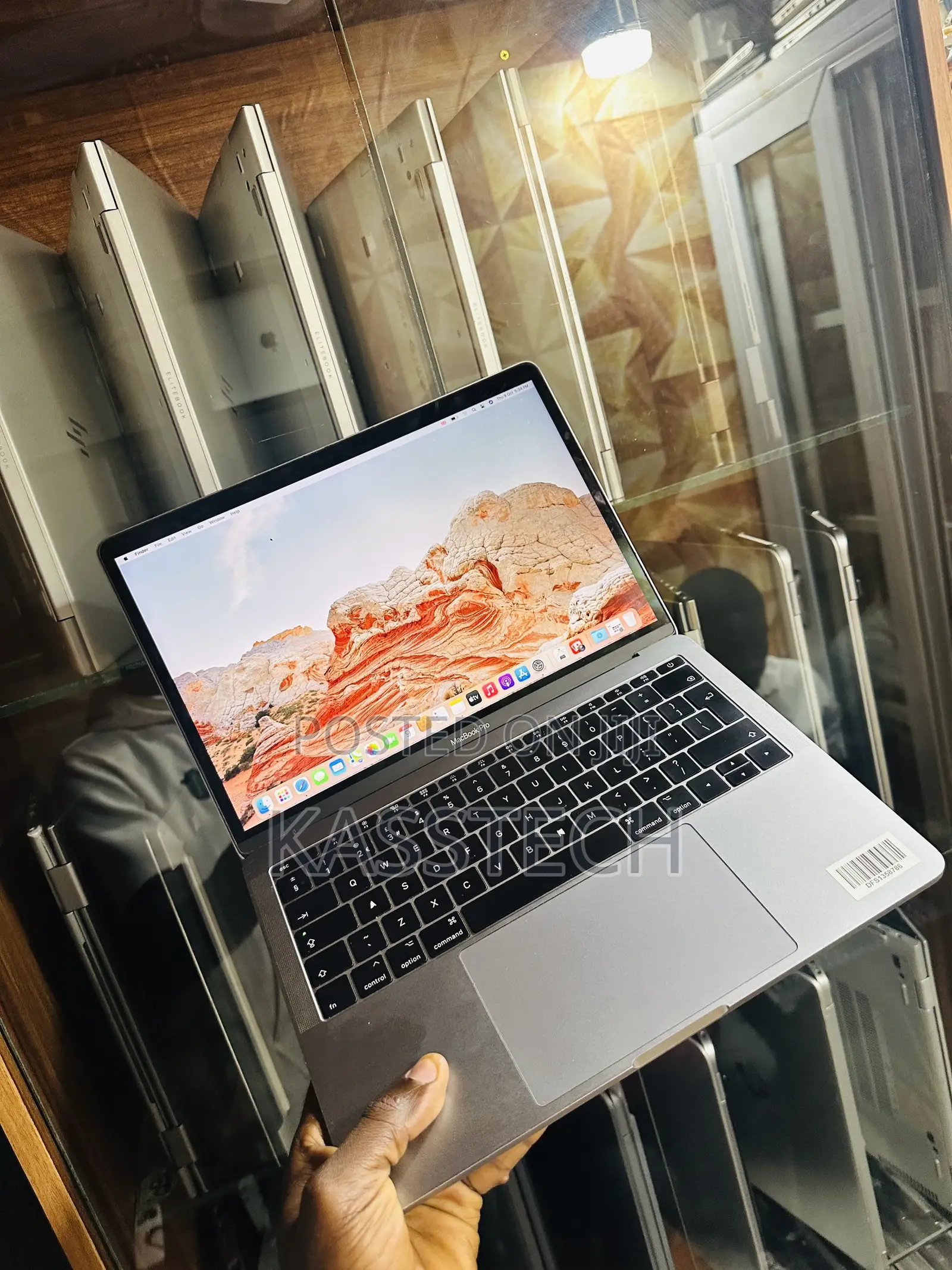 Laptop Apple MacBook Pro 2017 8GB Intel Core I5 SSD 128GB