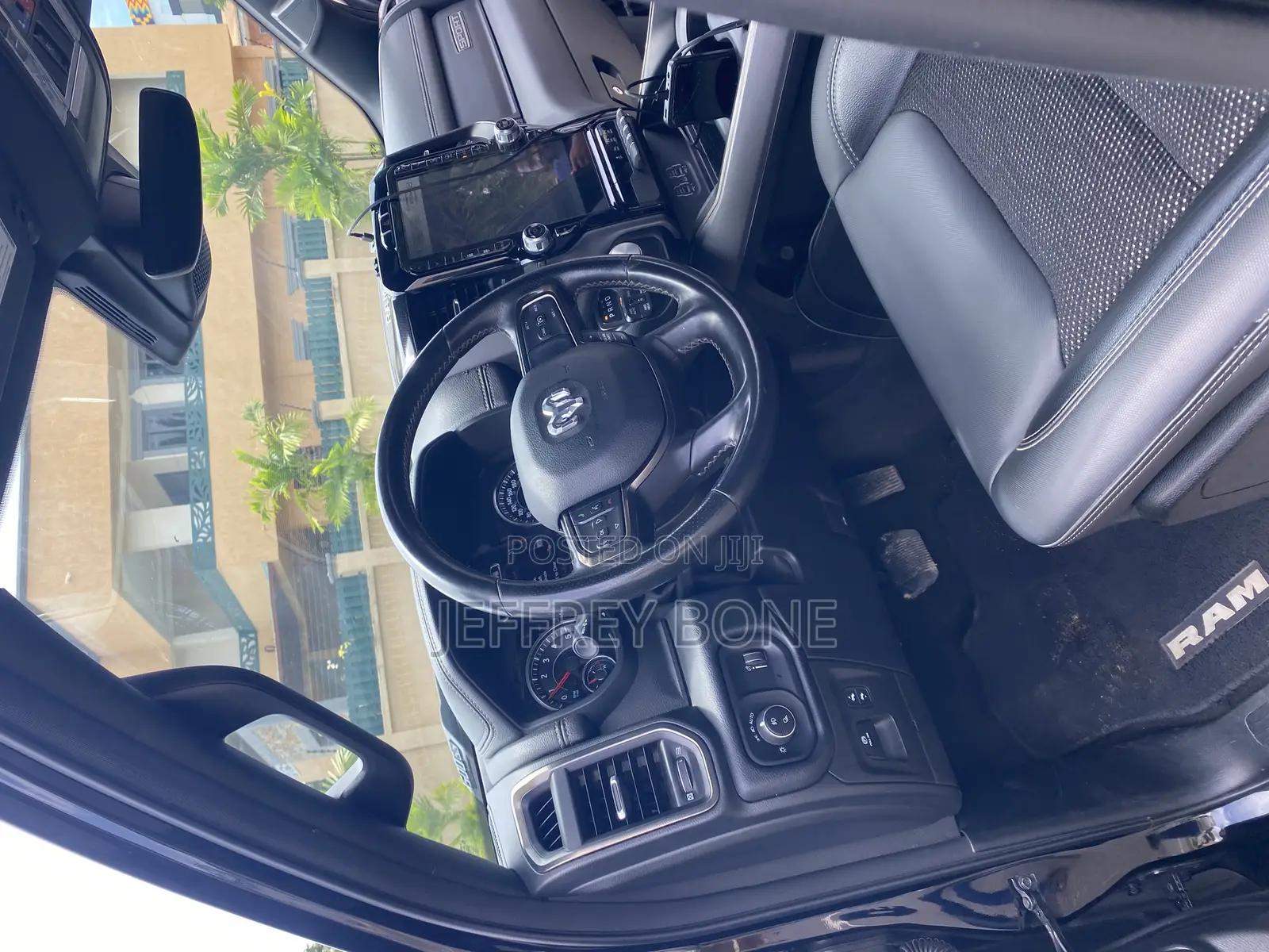 Dodge RAM 1500 5.7 Petrol RWD 2022 Black