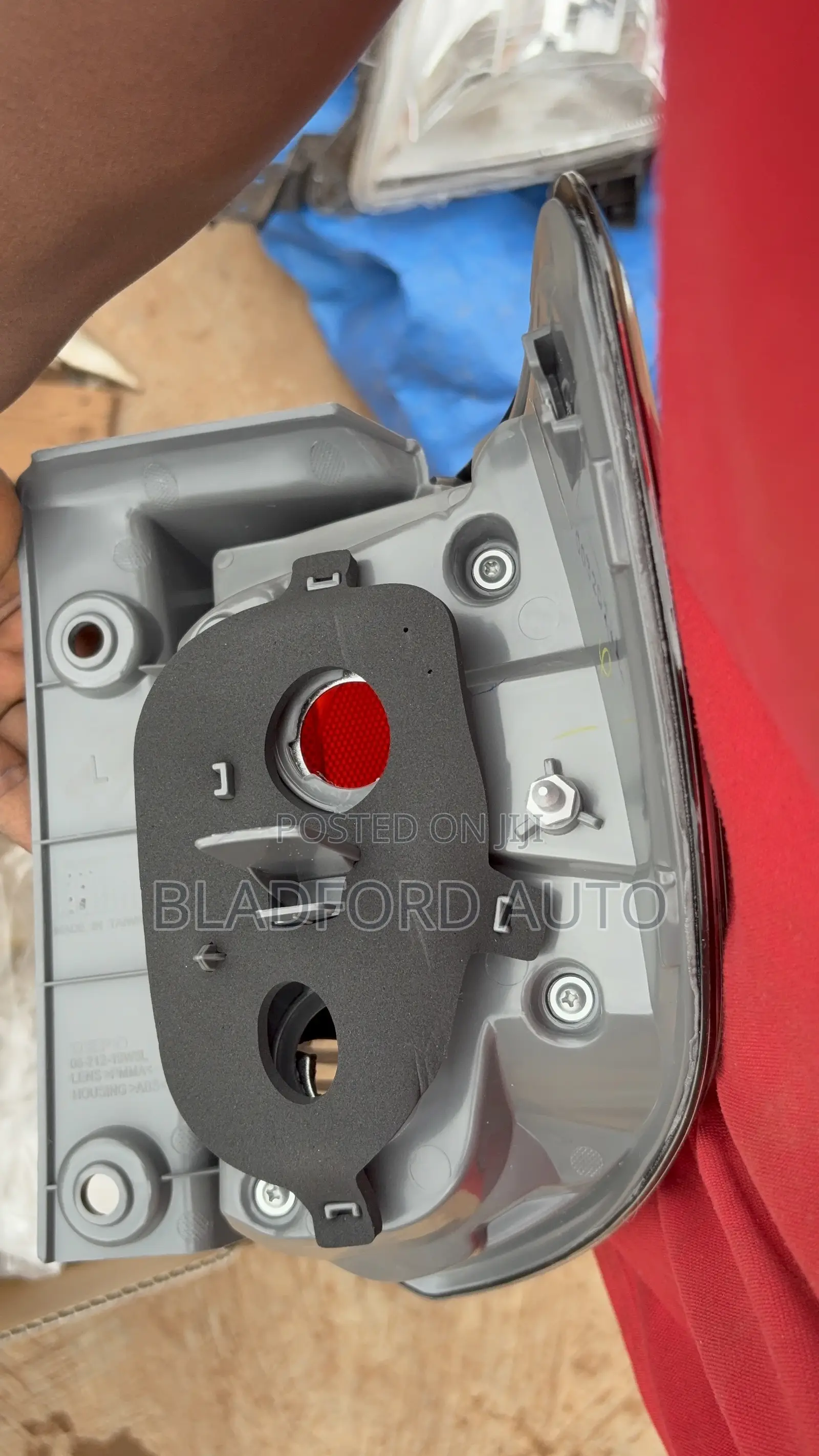 Fortuner 2012 Tailight Pair Depo