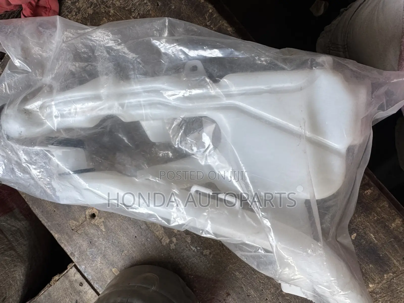 Civic 2022,2023,2024 Wiper Wash Bottle.