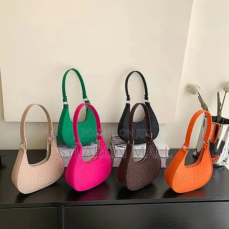Croc-Pattern Baguette Shoulder Bag