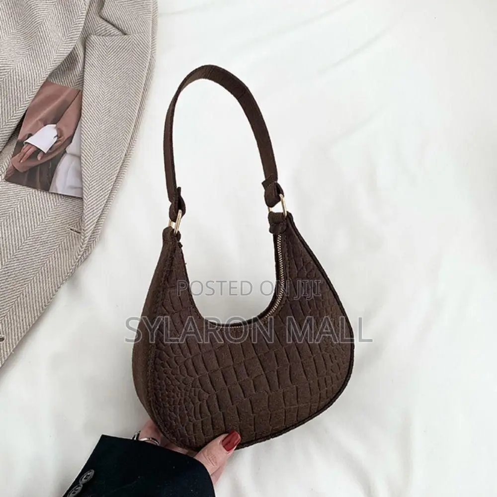 Croc-Pattern Baguette Shoulder Bag