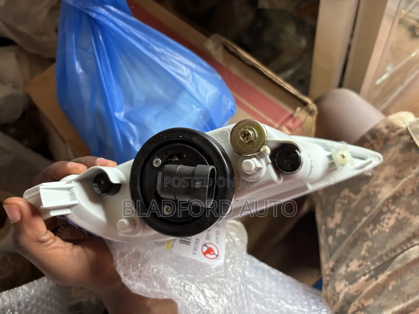 Corolla S 2004-2007 Foglight Pair With Bulb