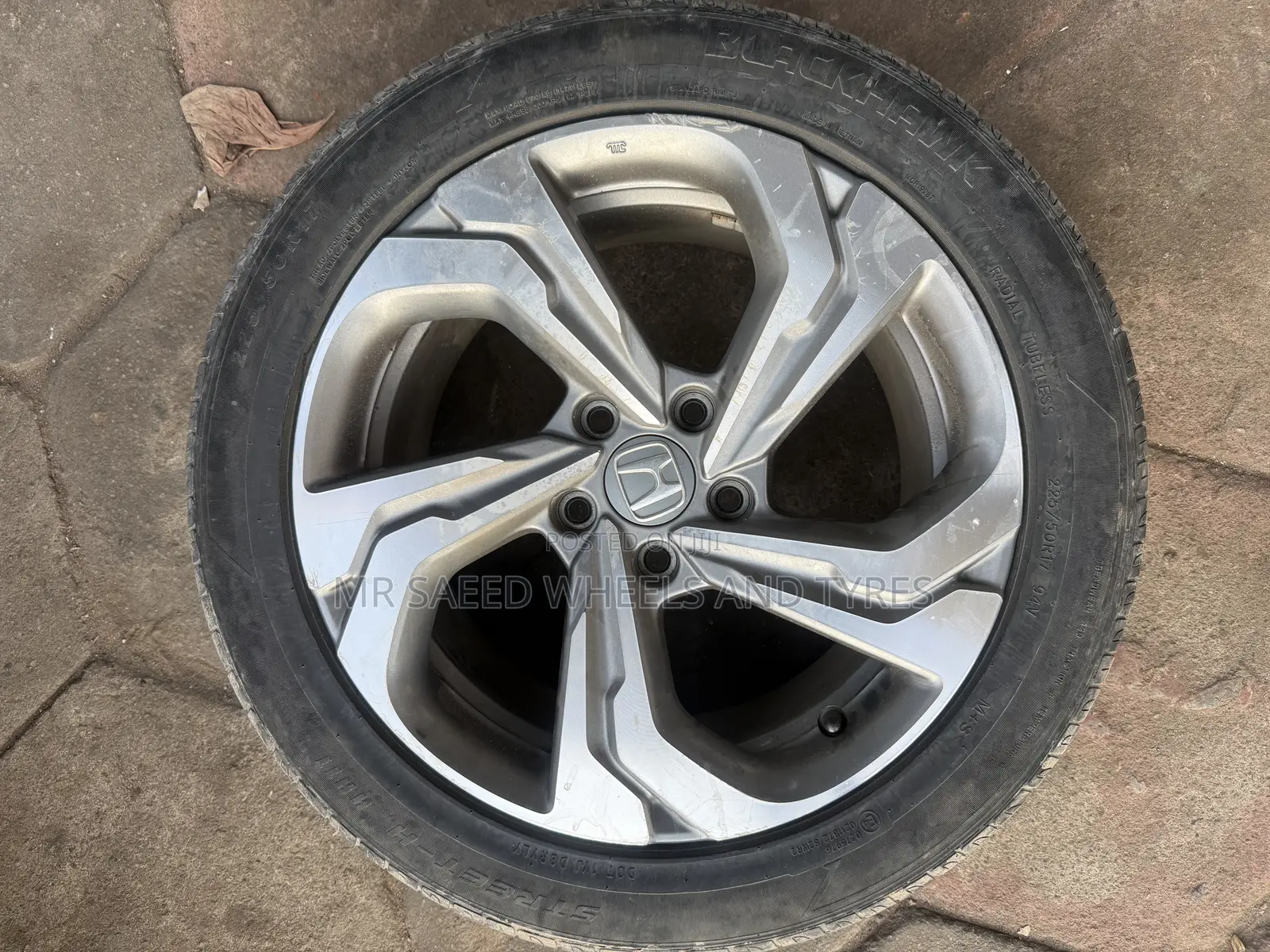Original Honda Rim 17 With Tyres in Good Condition