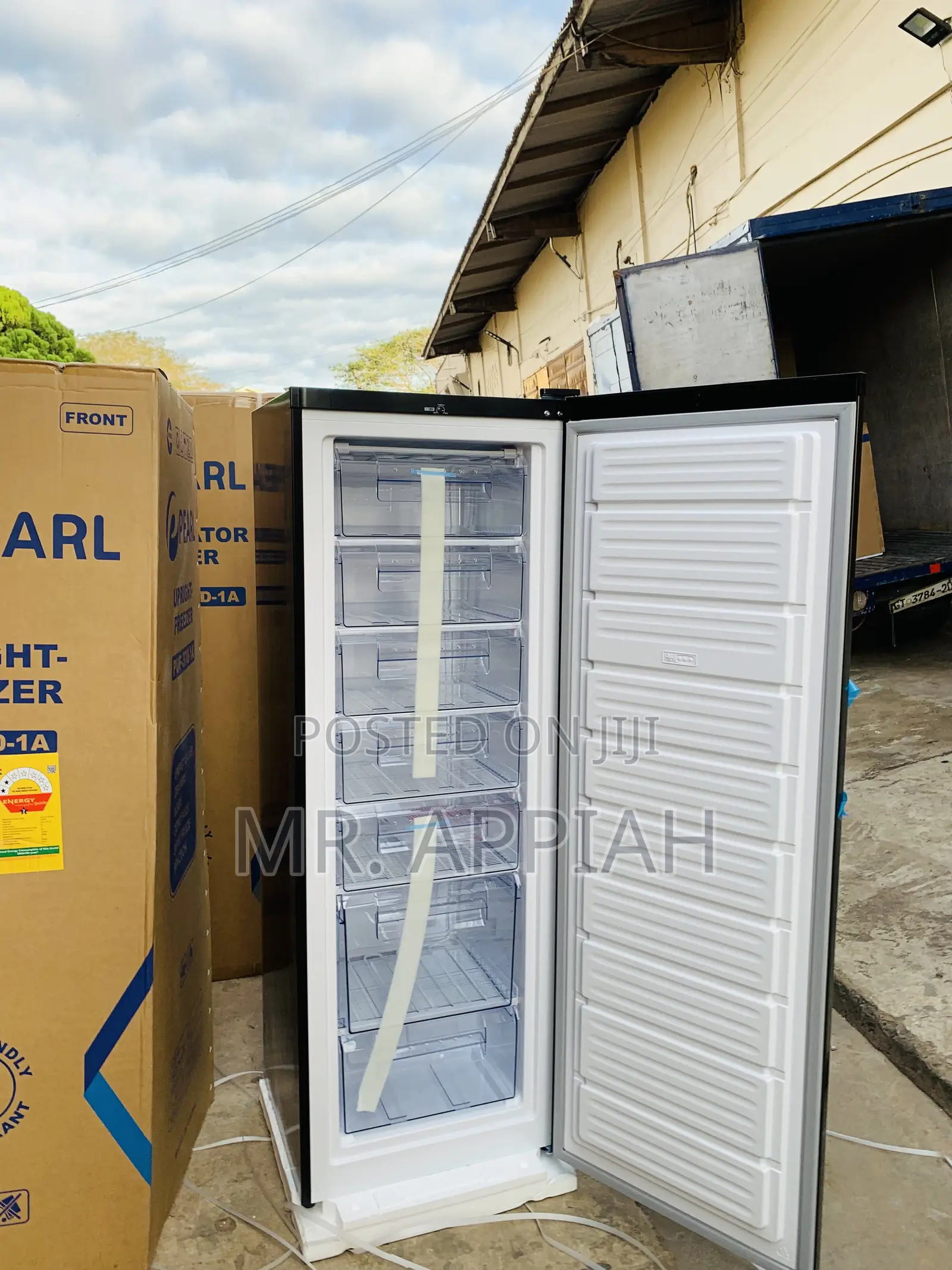 Brand New Pearl Pearl Upright Freezer—Puf-370-1a 242liters(Gray) 