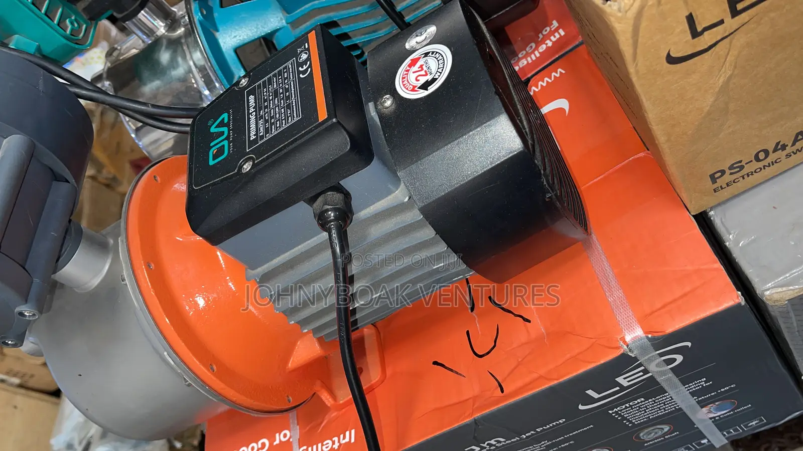 Leo Water Pump 1.5hp With a Booster Complete