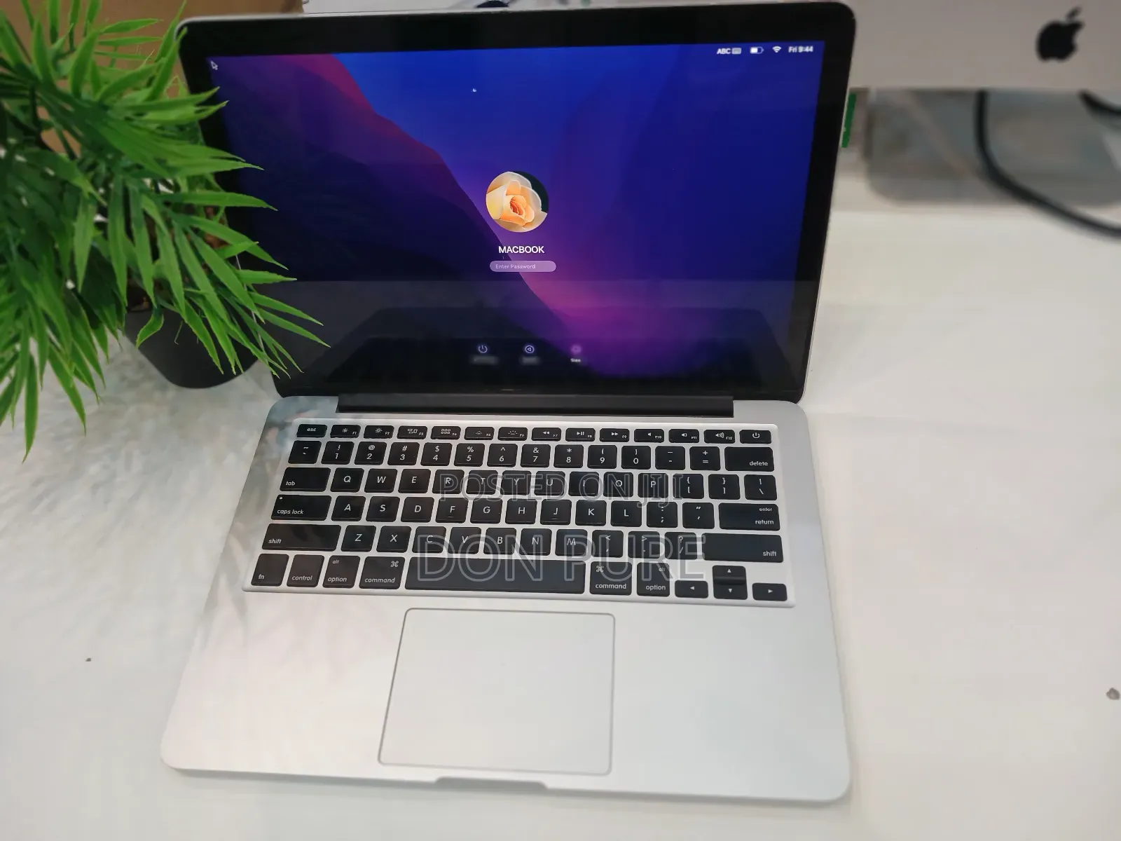 Laptop Apple MacBook Pro 2015 8GB Intel Core I5 SSD 128GB