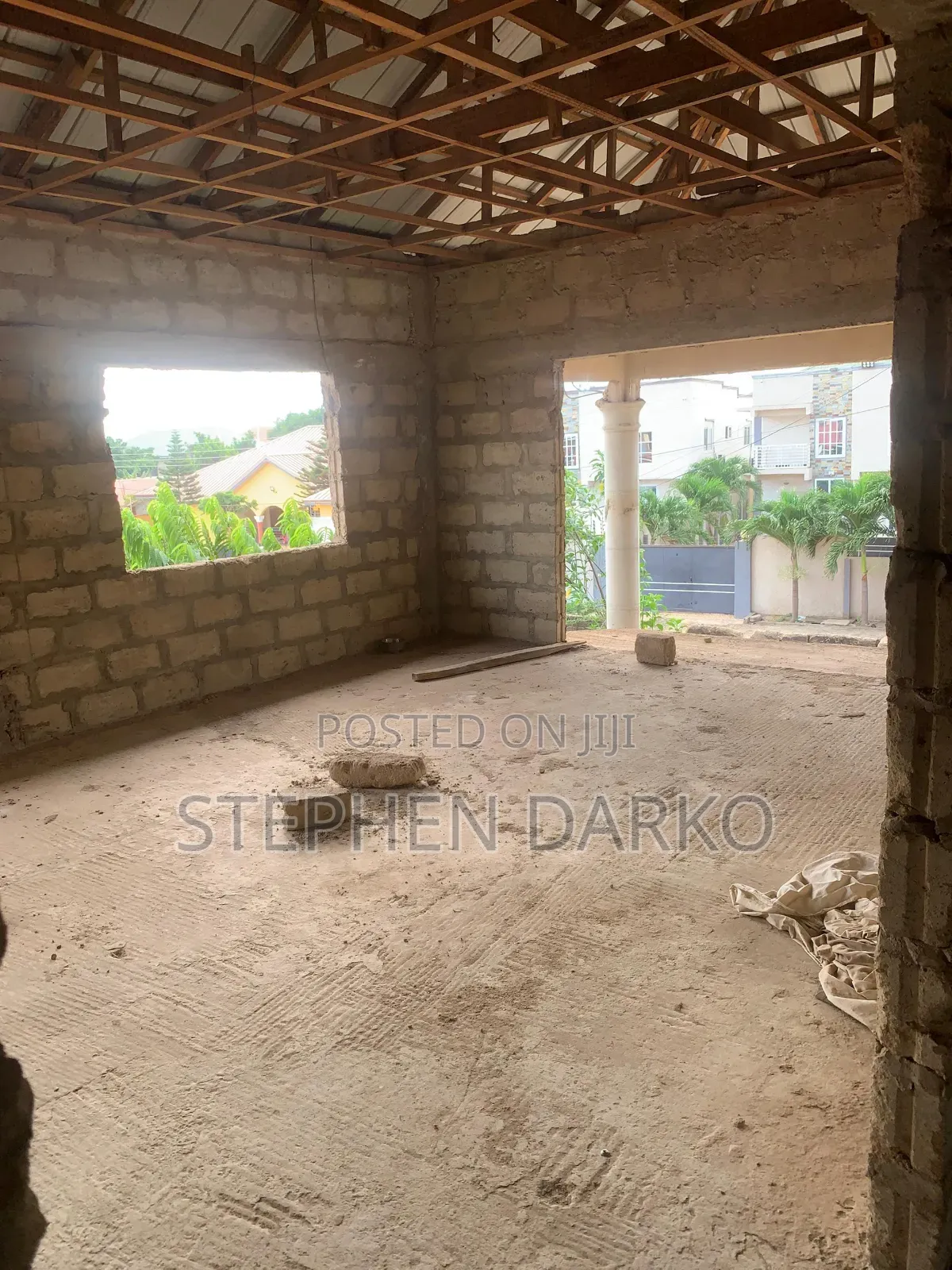5bdrm House in Steve Estate for sale