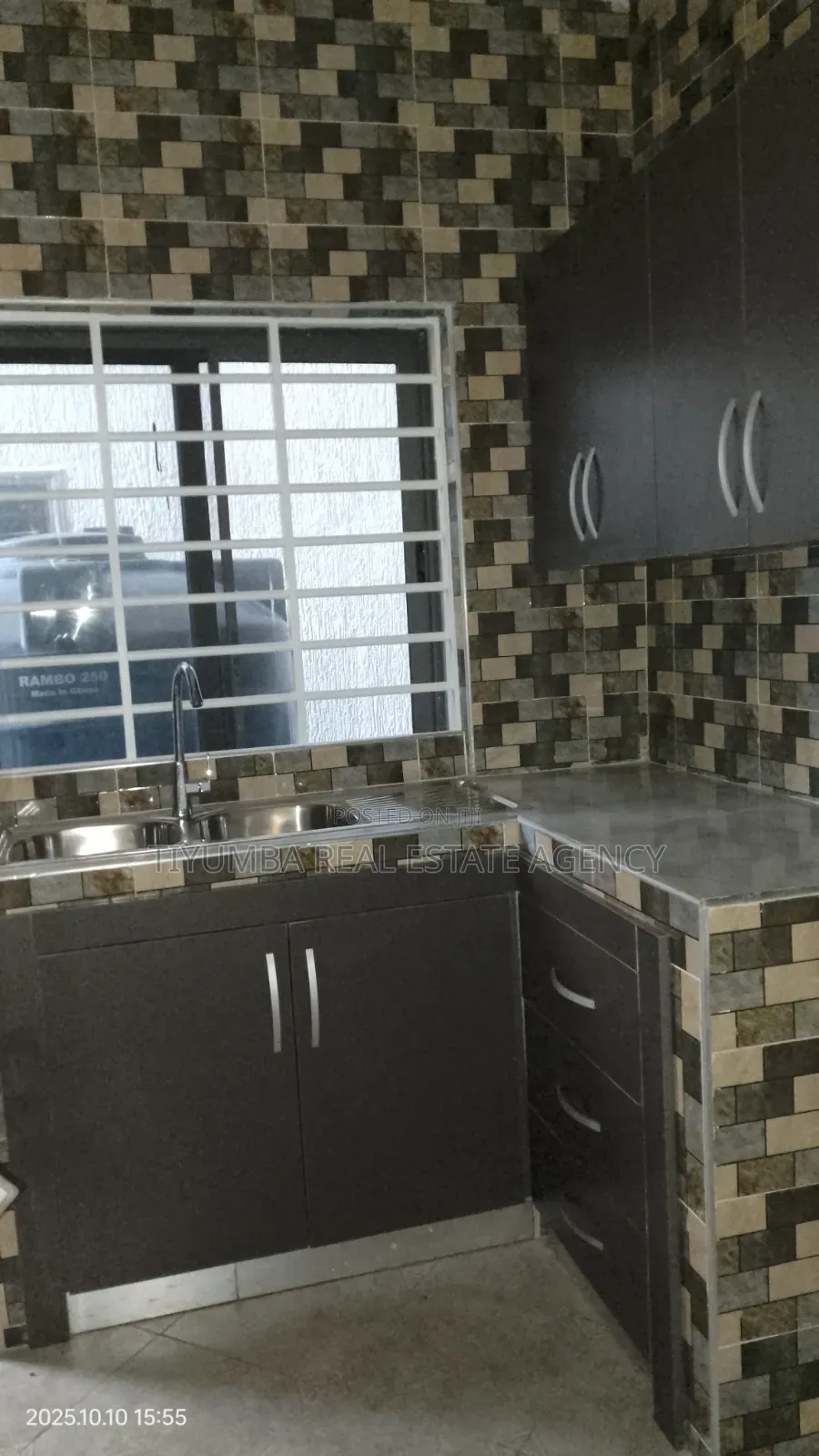 3bdrm Apartment in Tiyumba Real Estate, Haatso for rent