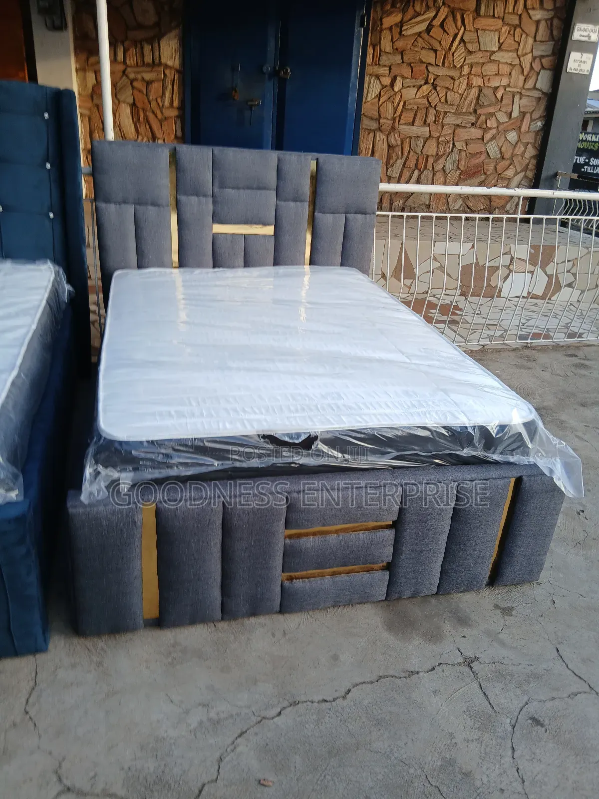 Luxury Bed Frame With Mattress