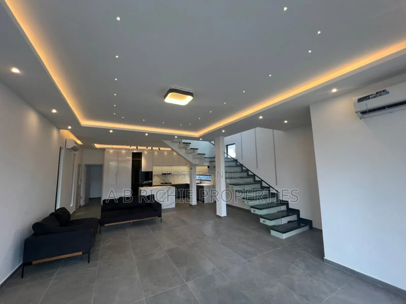 3bdrm Townhouse/Terrace in Ab Richie Properties, Dzorwulu for sale