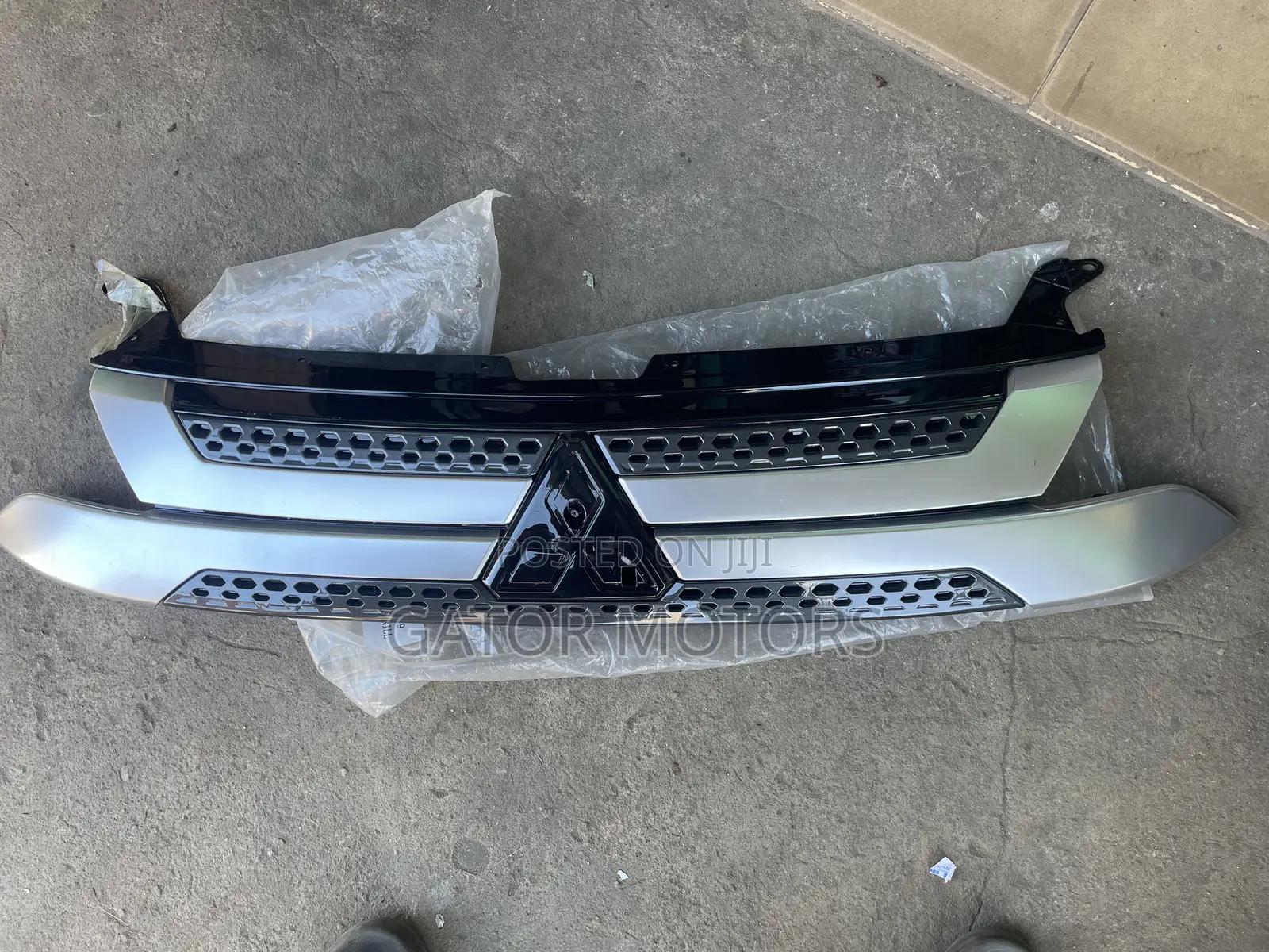 Outlander 2019 Front Shells Grille