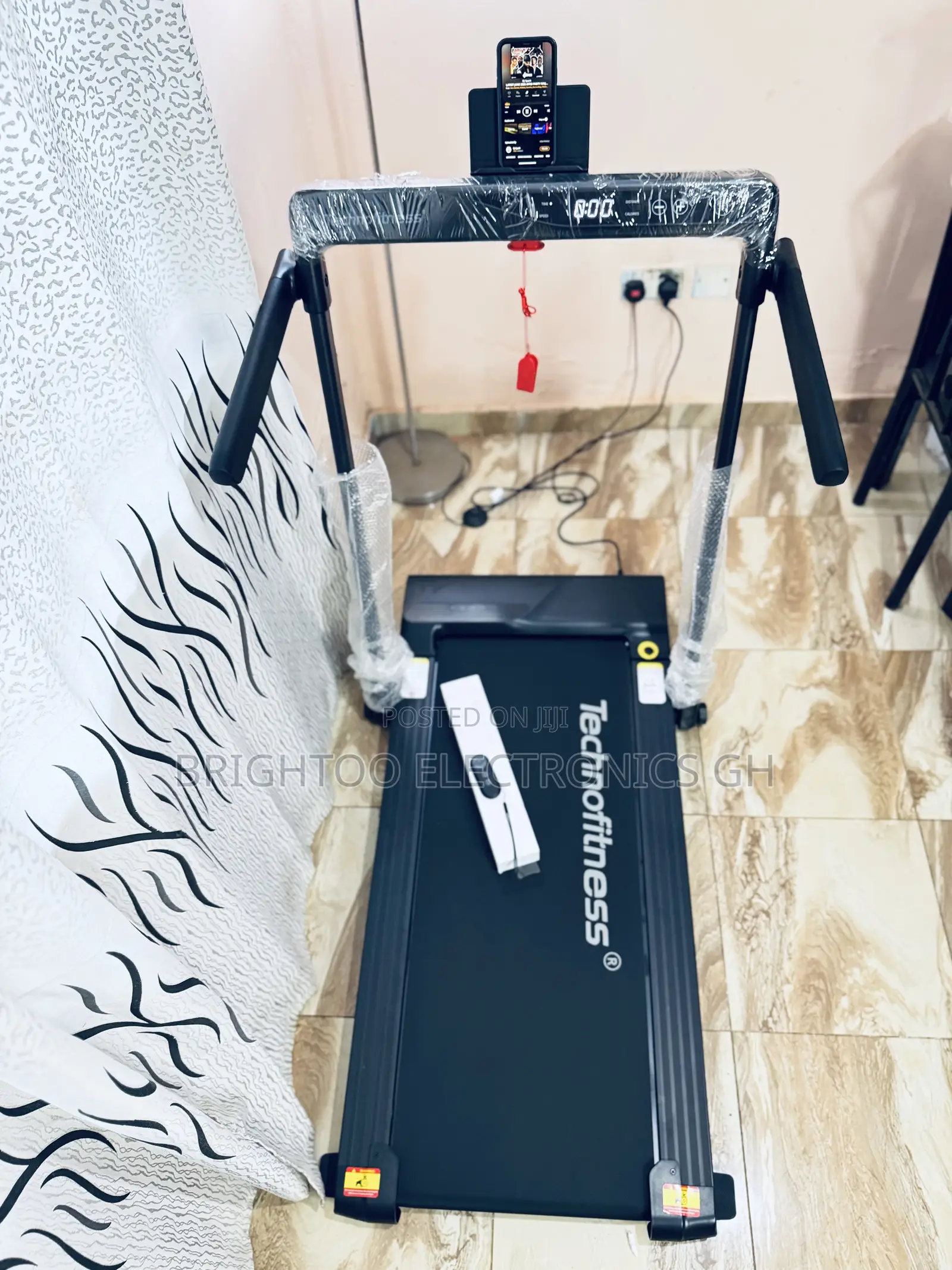 Brand New Super Tecno Fitness Treadmill Machine