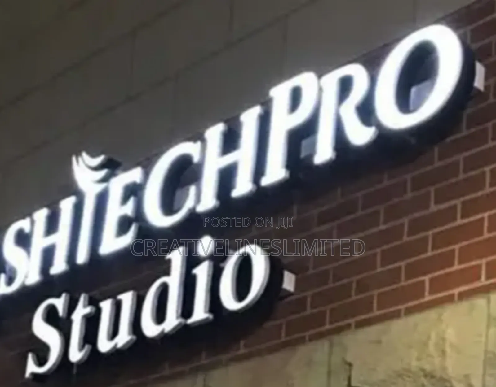 Studio Signages